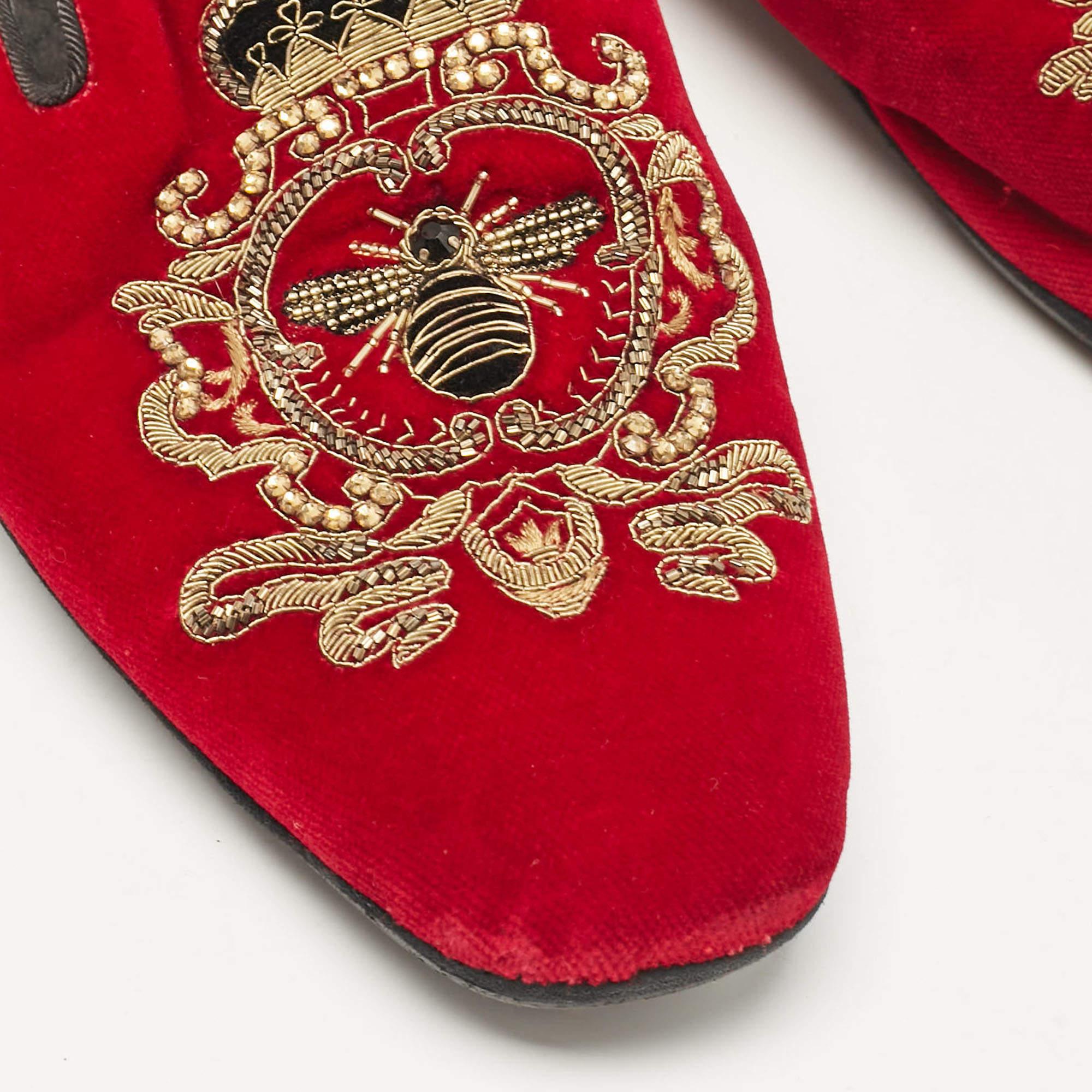 Dolce & Gabbana Red Velvet Embroidered Mules Size 41 For Sale 4