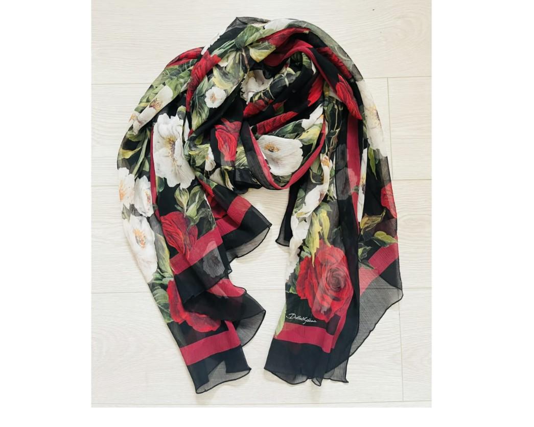 Dolce & Gabbana Red White Black Silk Rose Scarf Wrap Cover Up Flowers Floral DG In New Condition In WELWYN, GB
