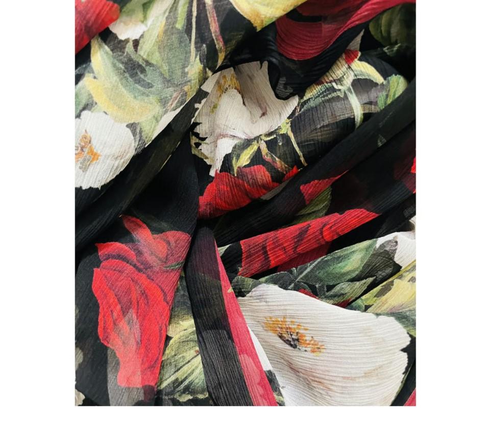Women's Dolce & Gabbana Red White Black Silk Rose Scarf Wrap Cover Up Flowers Floral DG