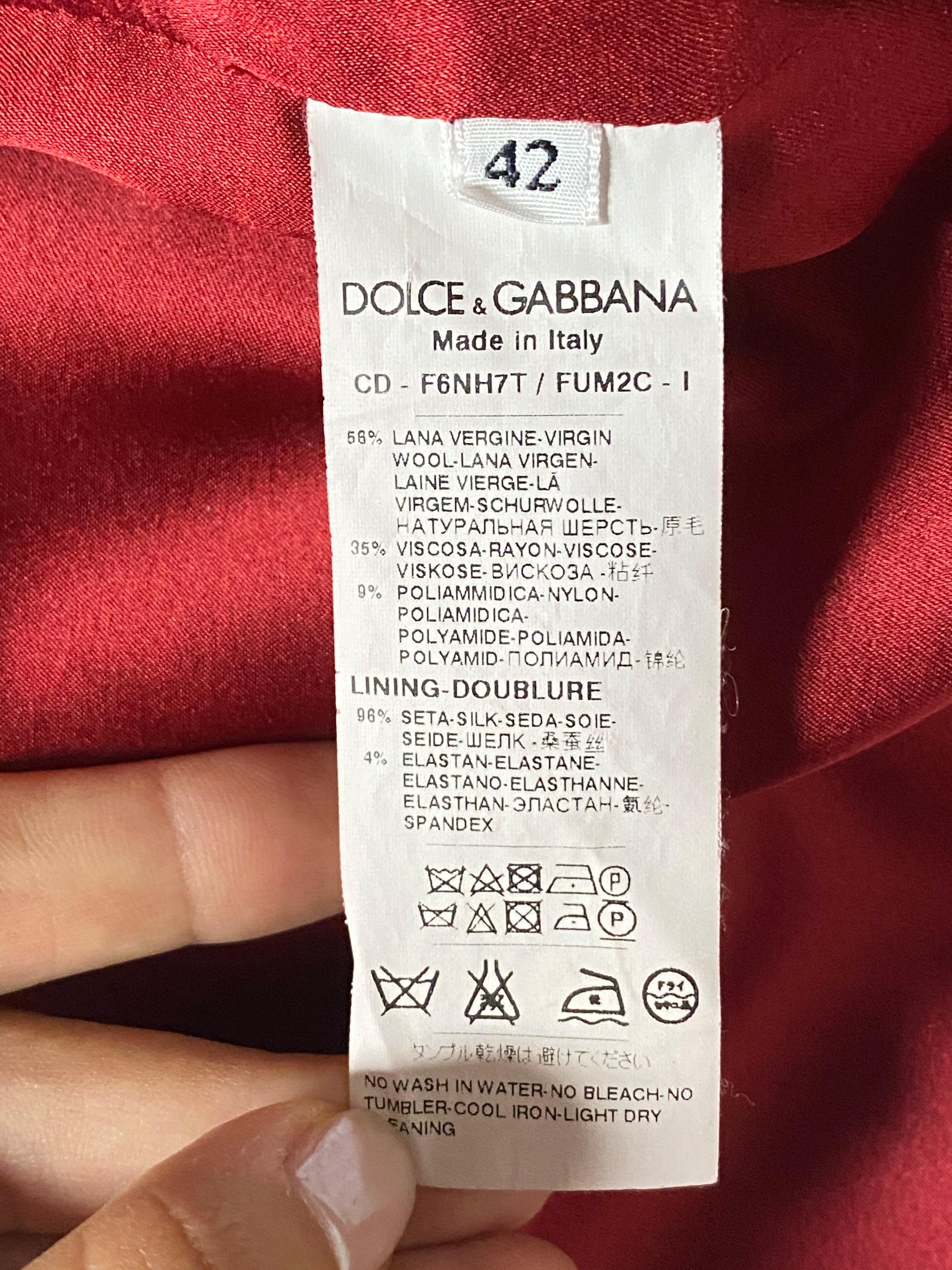 Dolce & Gabbana Red Wool Mini Dress Size 42 For Sale 1