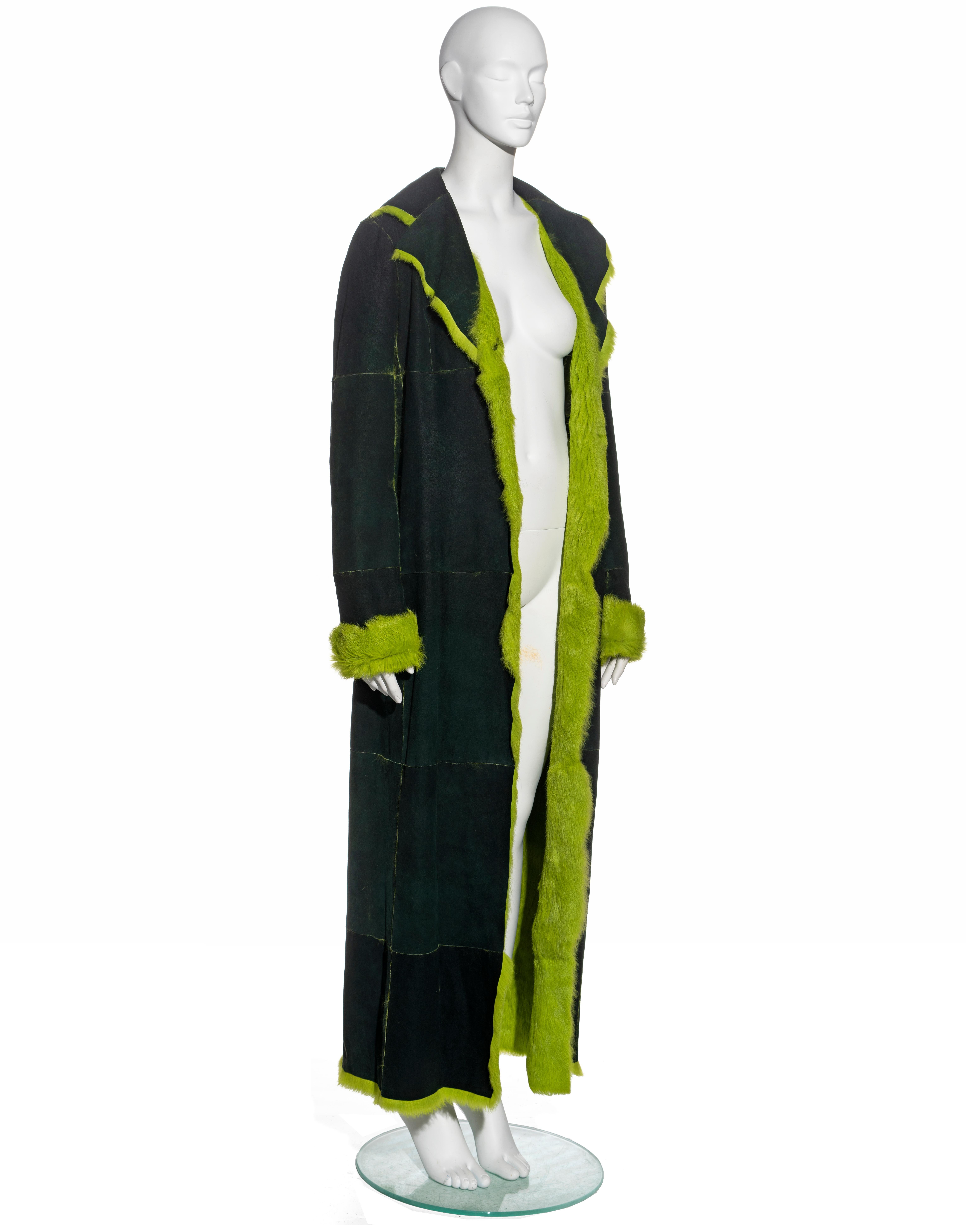 Manteau en fourrure vert réversible Dolce & Gabbana, automne-hiver 2000 en vente 1