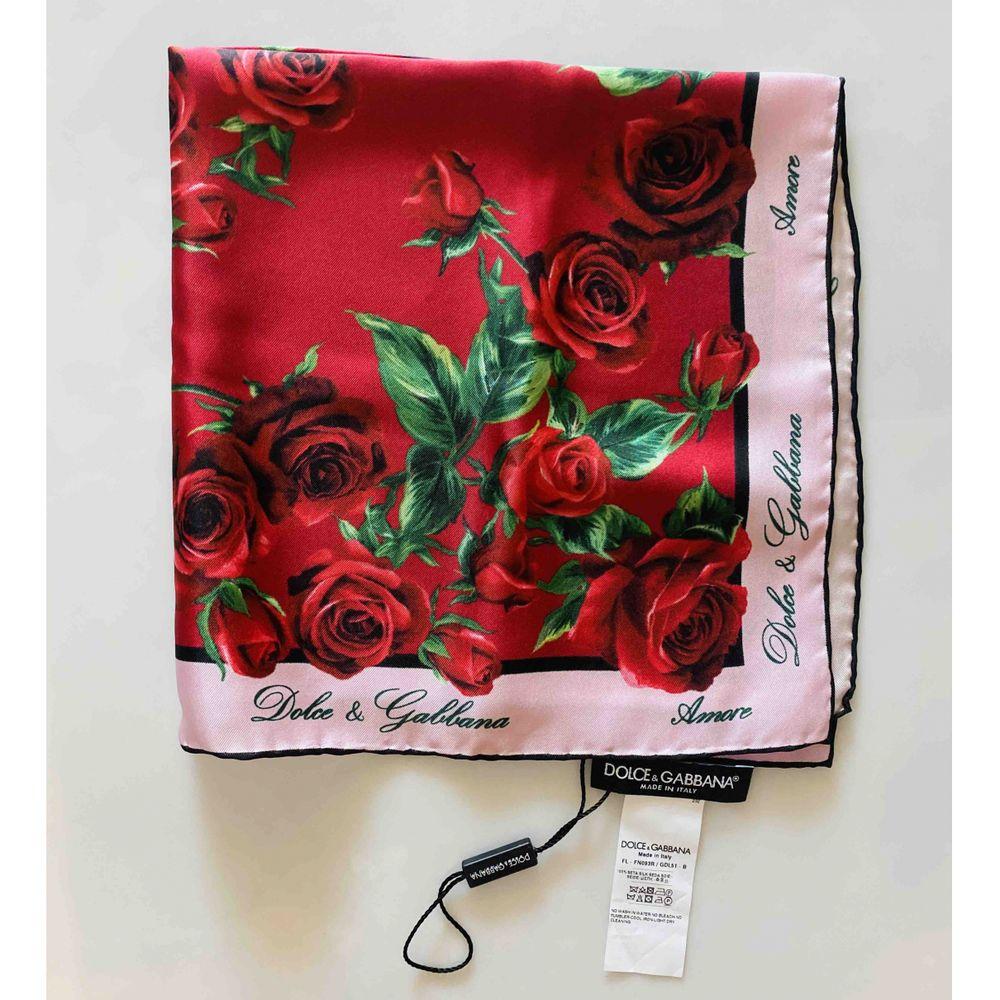 red rose scarf
