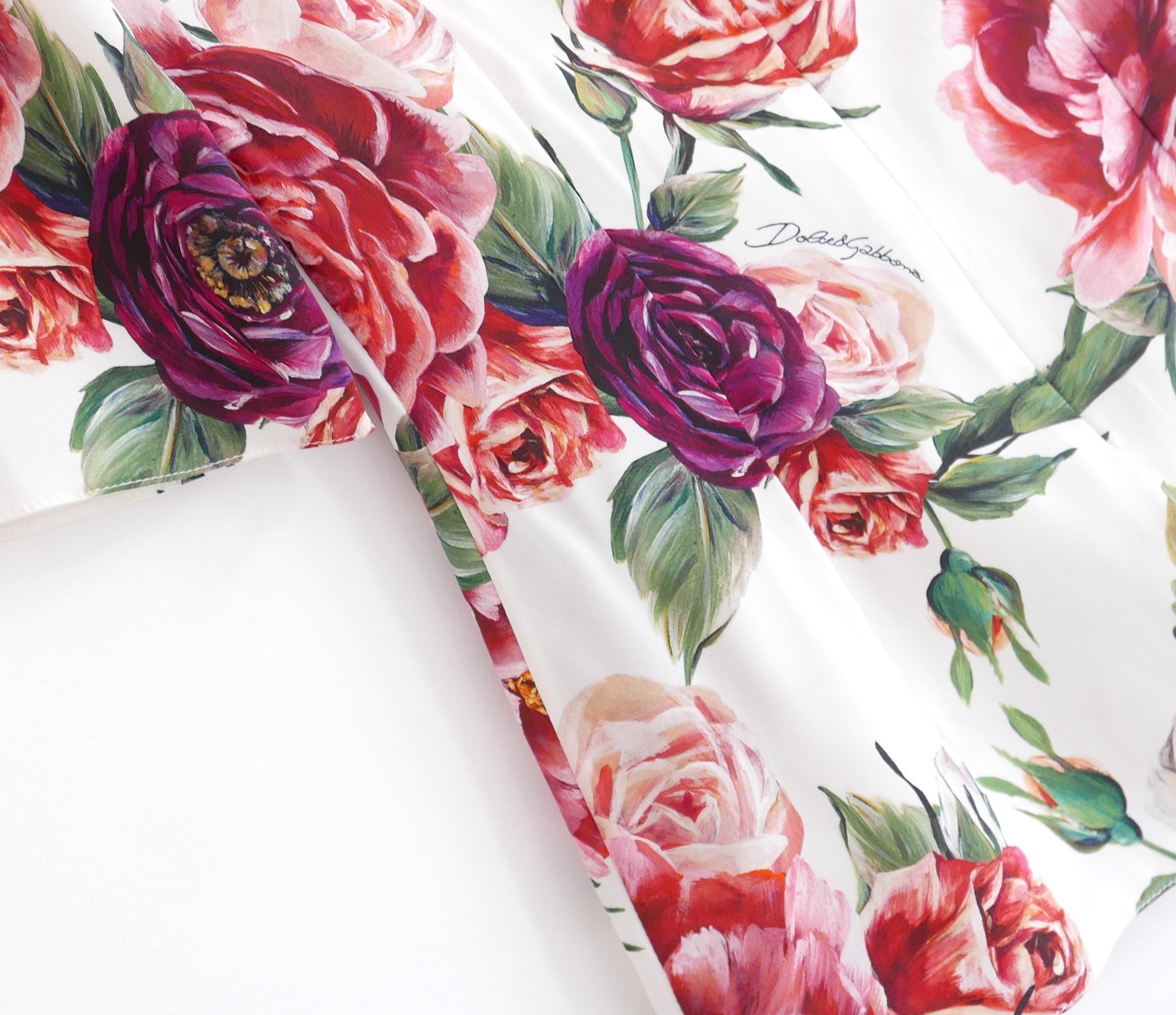 Dolce & Gabbana rose print top In New Condition For Sale In London, GB