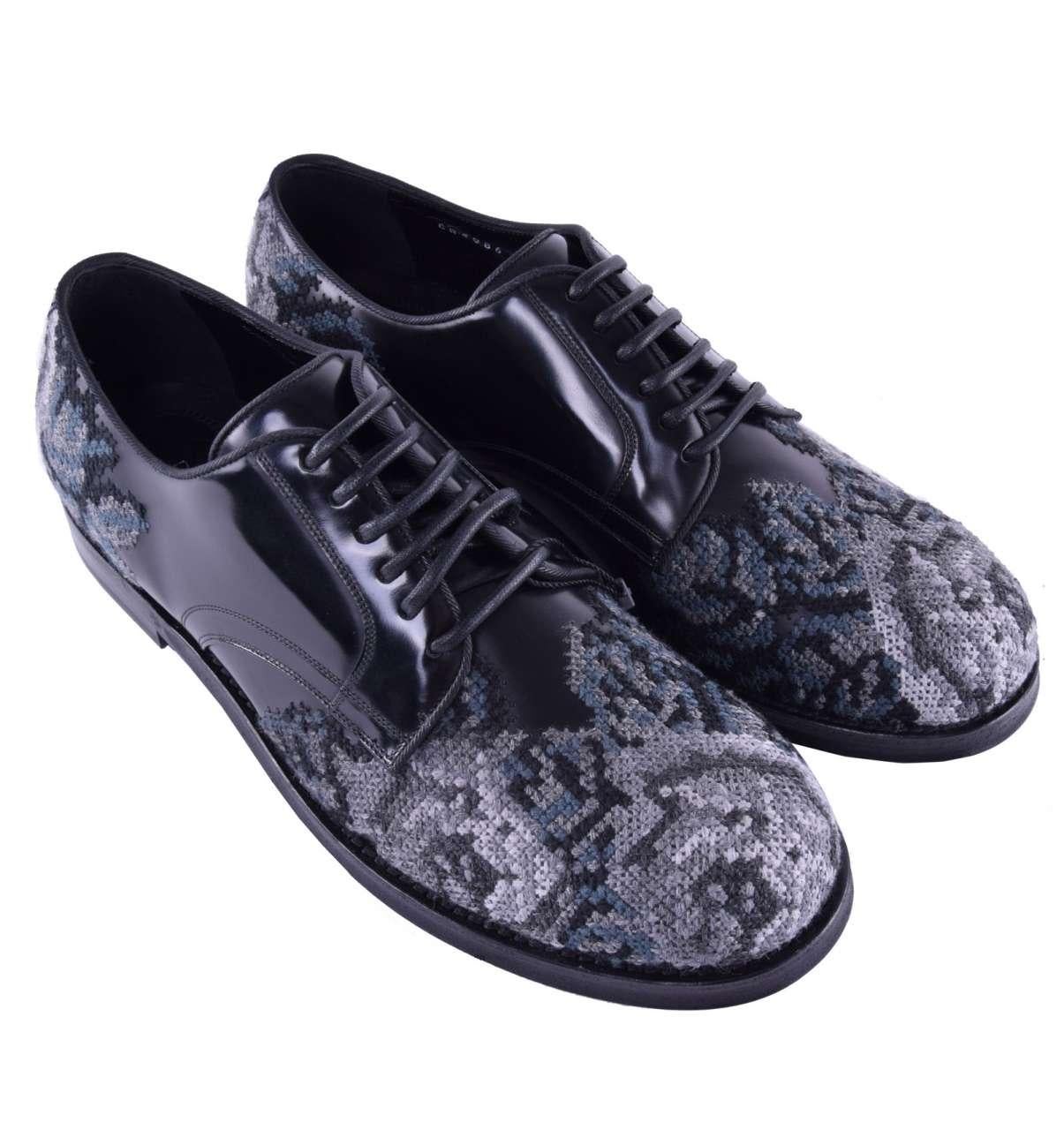 Dolce & Gabbana - RUNWAY Baroque Embroidery Shoes EUR 41.5 In Excellent Condition For Sale In Erkrath, DE