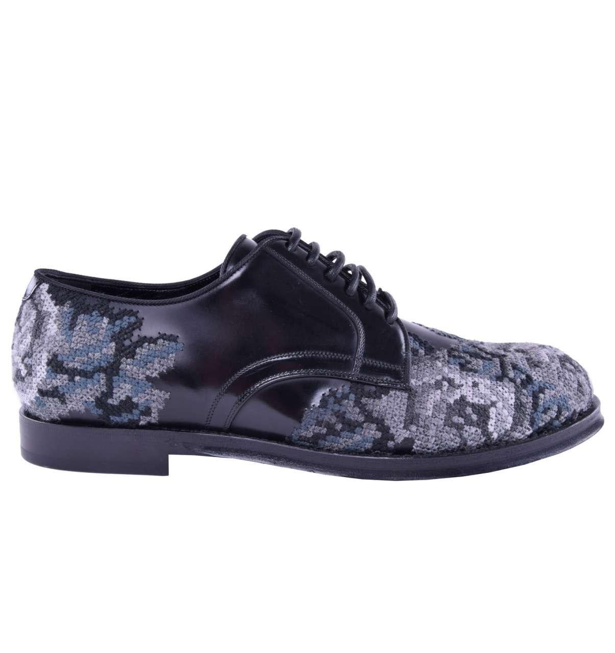 Men's Dolce & Gabbana - RUNWAY Baroque Embroidery Shoes EUR 41.5 For Sale