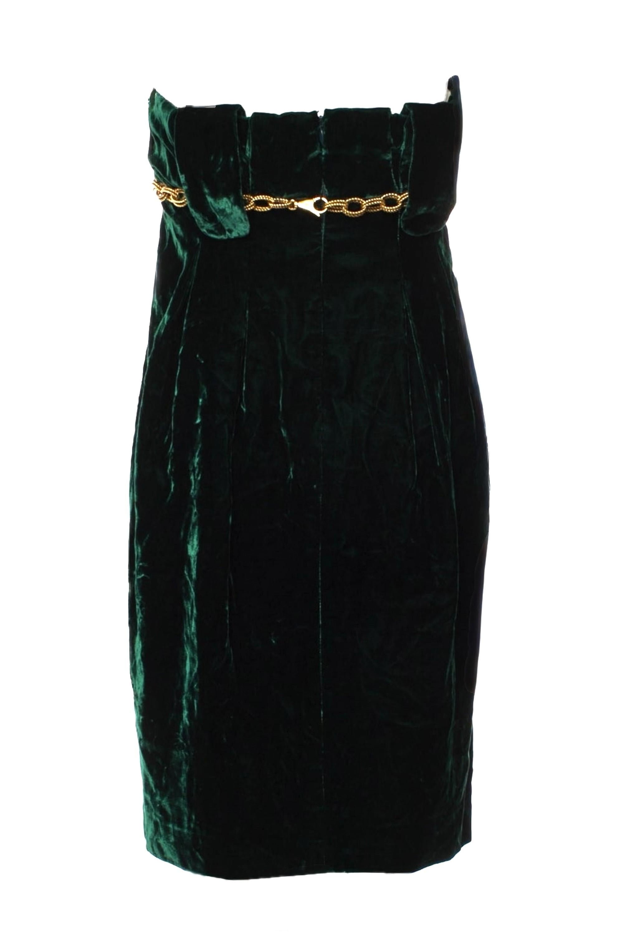 Dolce & Gabbana babydoll dress as seen on the Fall/Winter 2006 runway and in the Renaissance campaign photographed by Steven Meisel.

Rendered in lush deep hunter green velvet, the strapless silhouette features a ruched bodice with interior boned