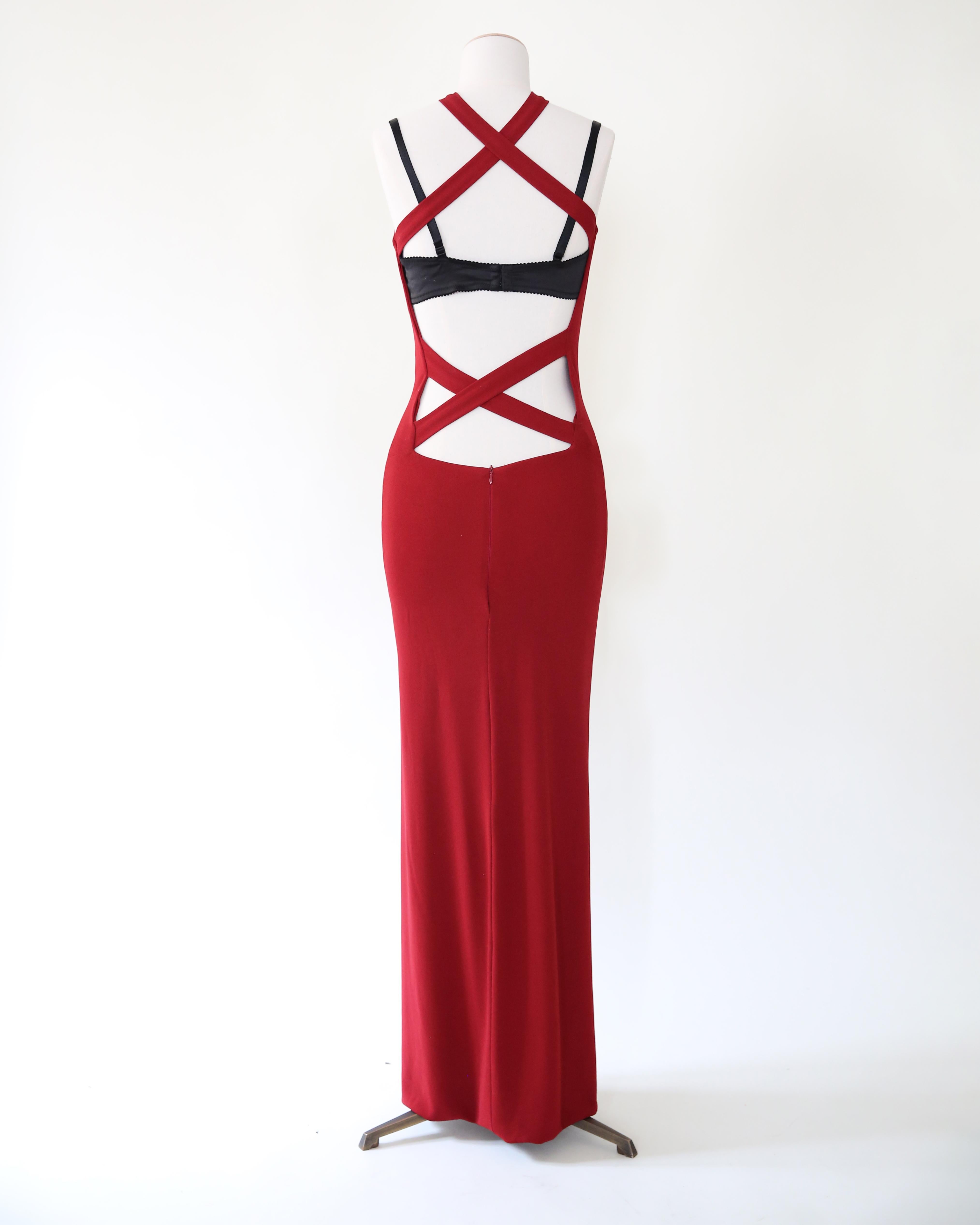 Dolce & Gabbana S/S 01 burgundy backless tie neck midi maxi slim line dress XS-S In Good Condition For Sale In Milano, Lombardia