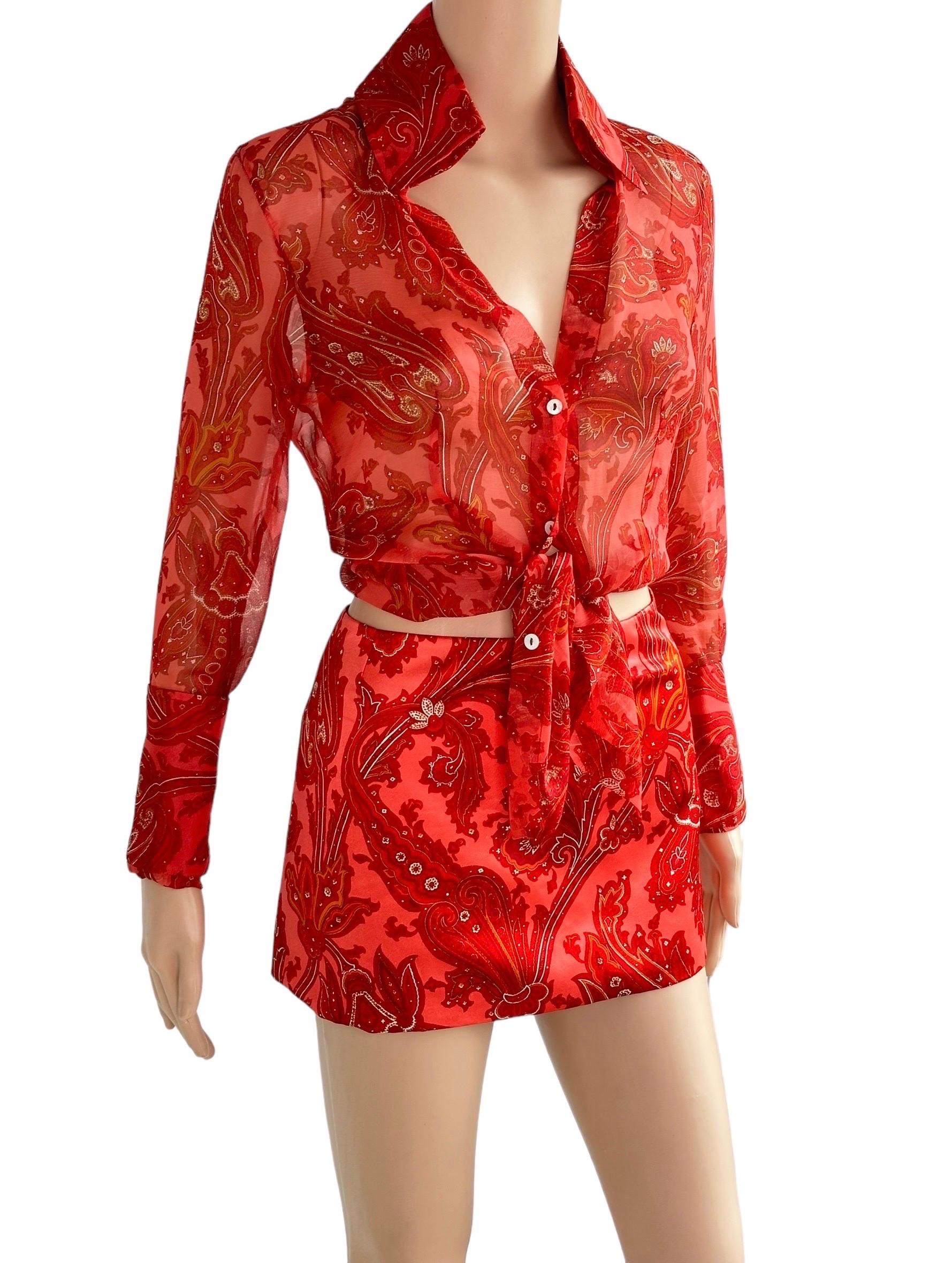 Dolce & Gabbana S/S 2000 Runway Sheer Blouse & Mini Skirt 2 Piece Set Ensemble In Good Condition In Naples, FL