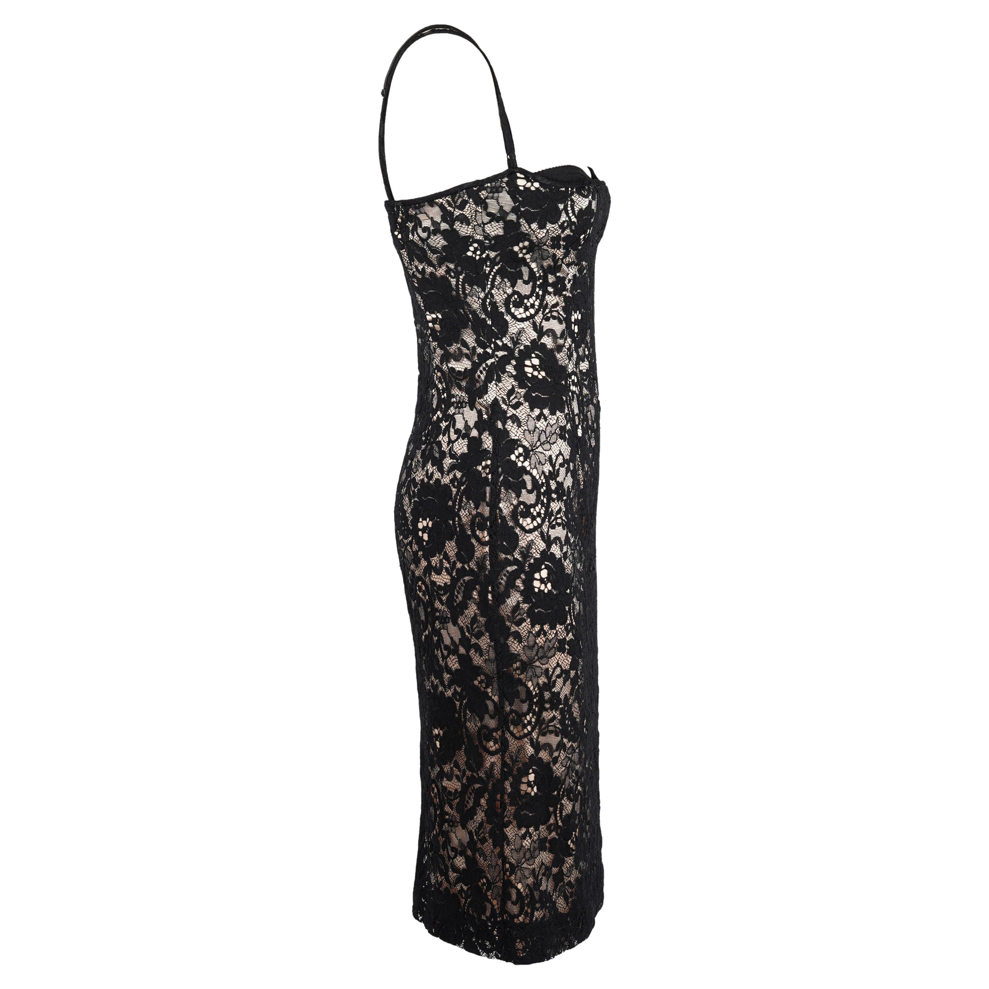 Dolce & Gabbana 2001 Schwarzes Stretch-Spitzenkleid mit nacktem Acetat-Slip IT44 im Zustand „Gut“ im Angebot in Berlin, DE