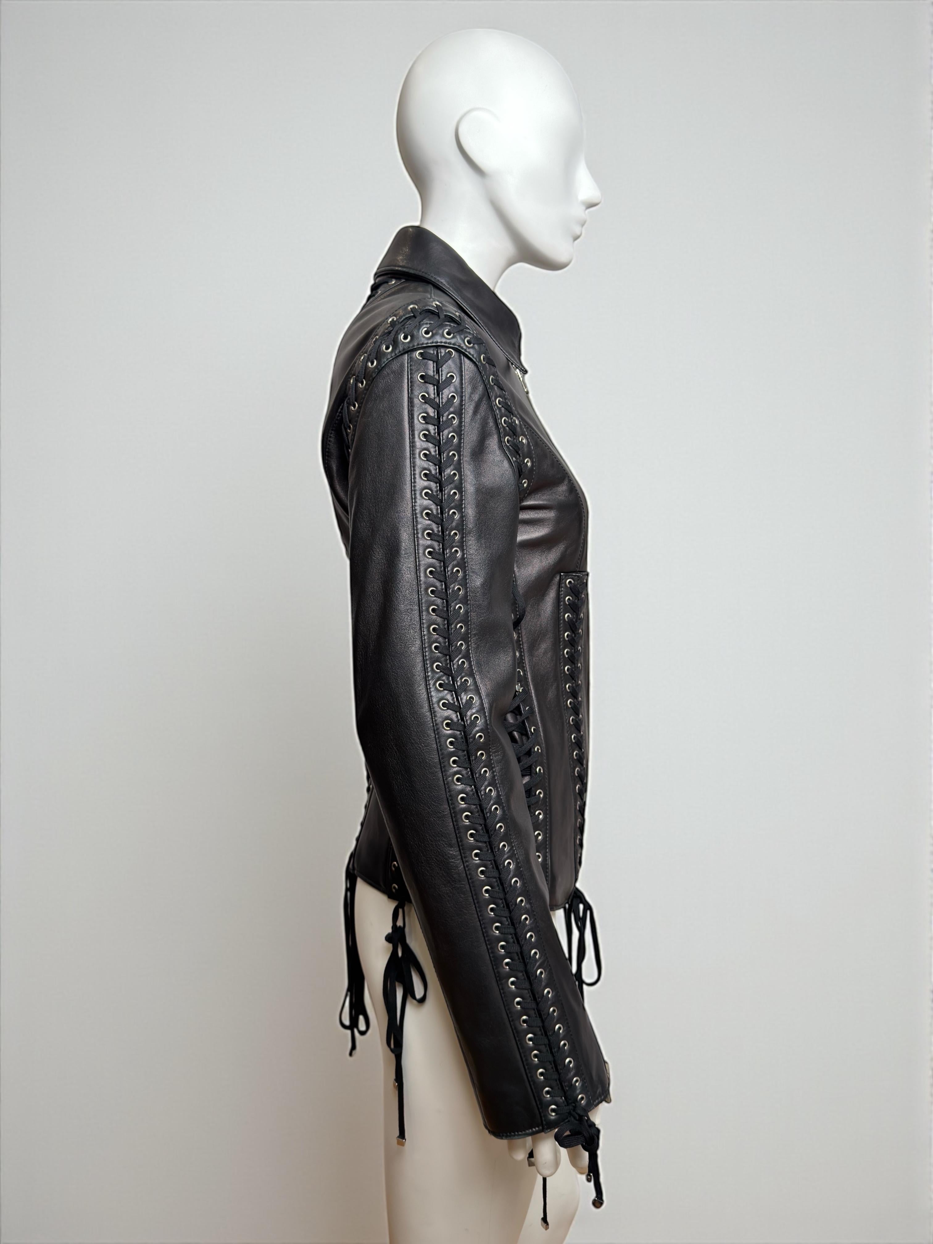 Dolce & Gabbana S/S 2003 Korsett Lederjacke mit Schnürung im Zustand „Hervorragend“ im Angebot in Paris, FR