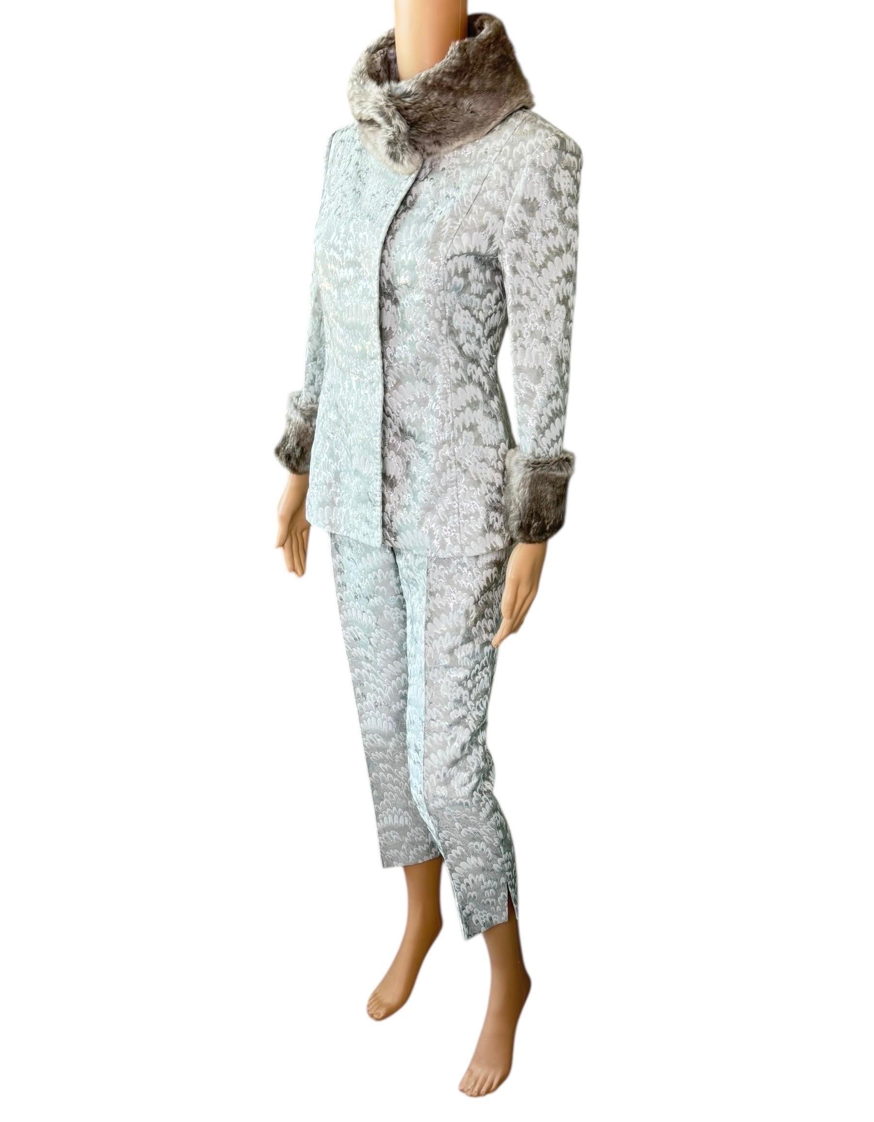 Dolce & Gabbana Giacca e pantaloni di pelliccia non indossati della P/E 2003 Set di pantaloni a 2 pezzi In condizioni Nuovo in vendita a Naples, FL