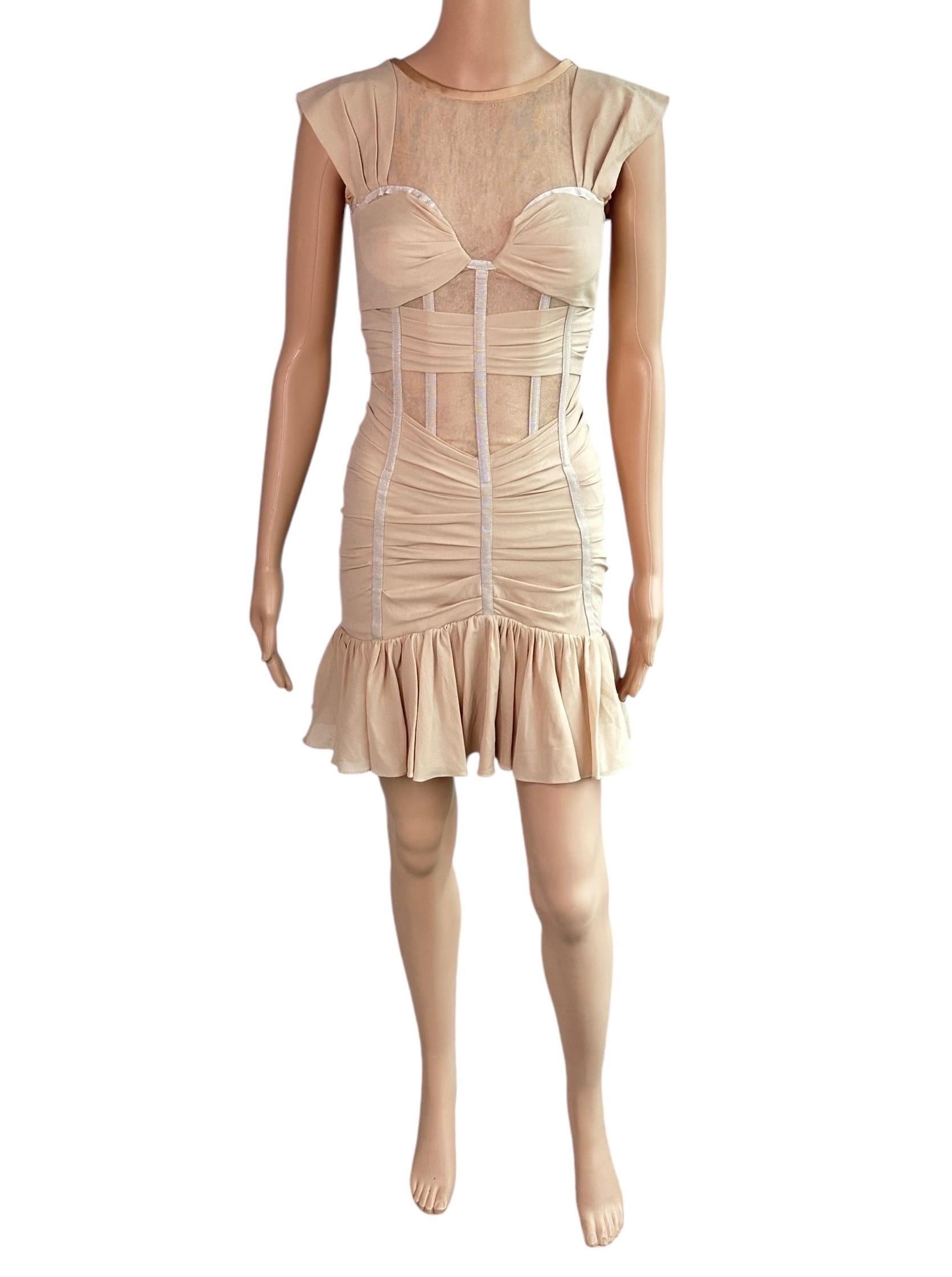 Dolce & Gabbana, mini-robe de défilé S/S 2007 à épaules dénudées et empiècements en maille transparente en vente 10