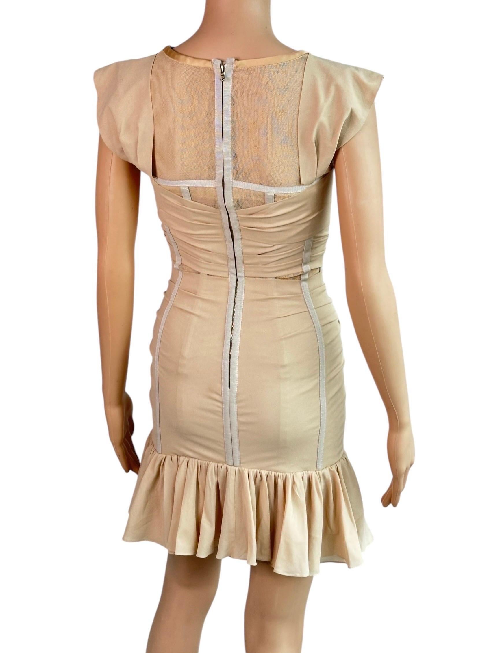Dolce & Gabbana, mini-robe de défilé S/S 2007 à épaules dénudées et empiècements en maille transparente en vente 4