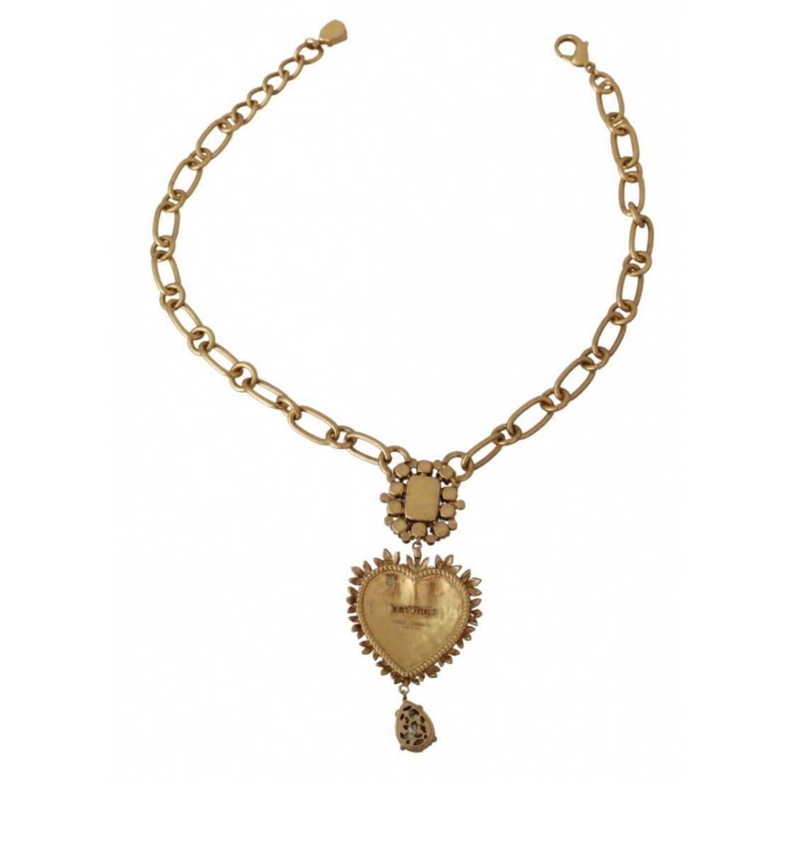 Modern Dolce & Gabbana sacred heart pearl pendant
Chain necklace with red crystals