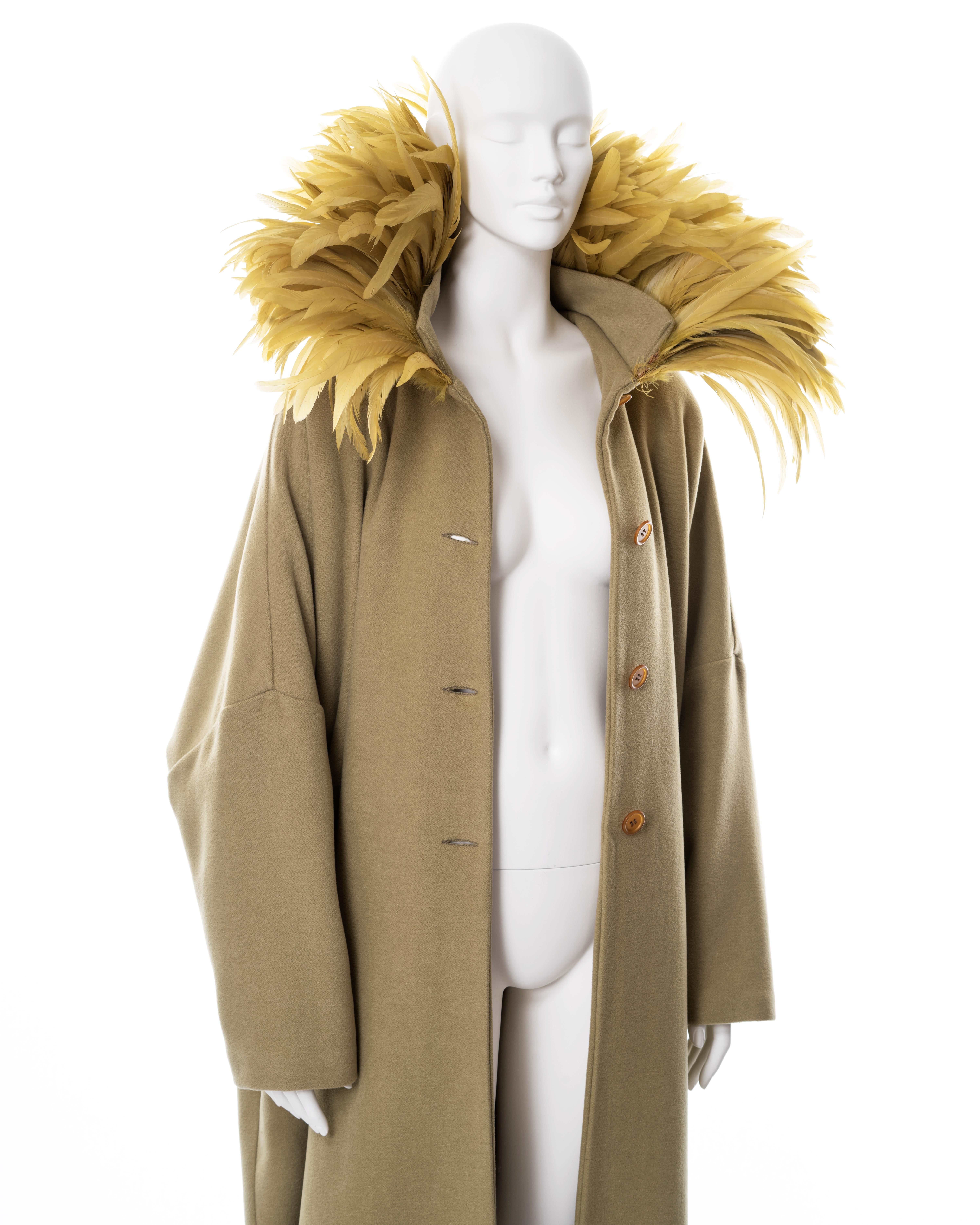 Dolce & Gabbana sage green wool cocoon coat with feather collar, fw 1990 For Sale 4