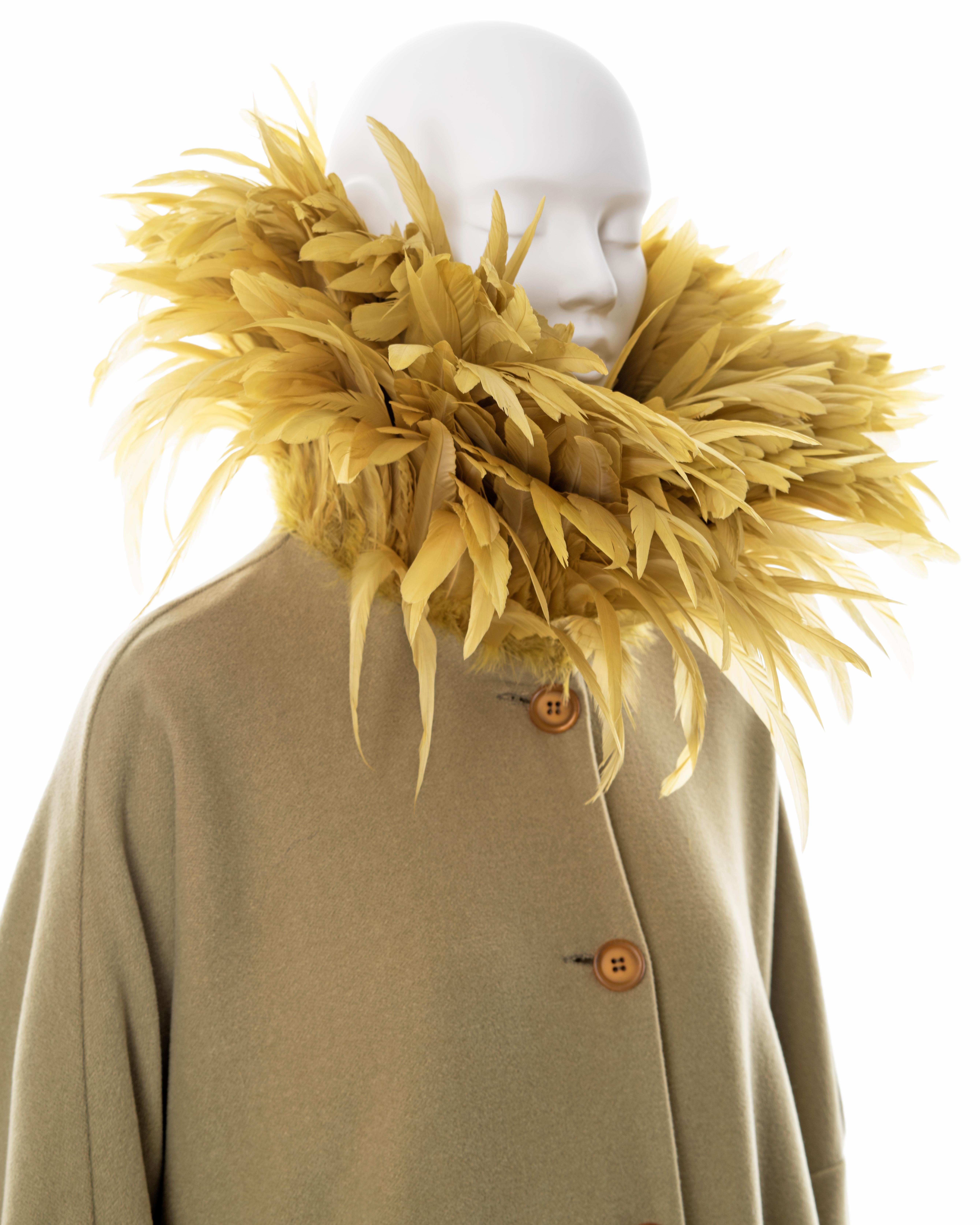 Dolce & Gabbana sage green wool cocoon coat with feather collar, fw 1990 For Sale 2