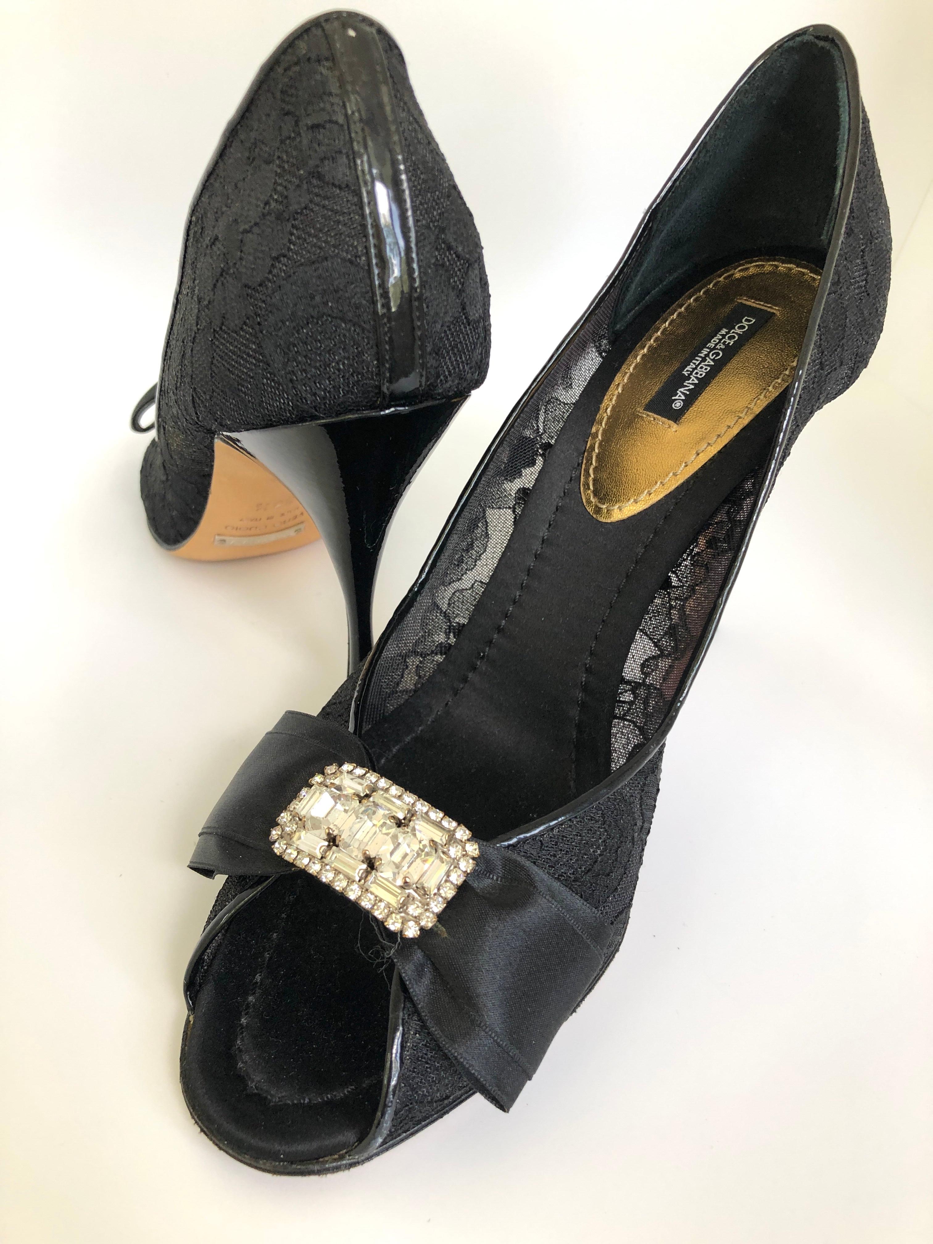 Dolce & Gabbana Satin Bow, Black Lace & Patent Leather Peep Toe Formal Pumps For Sale 6
