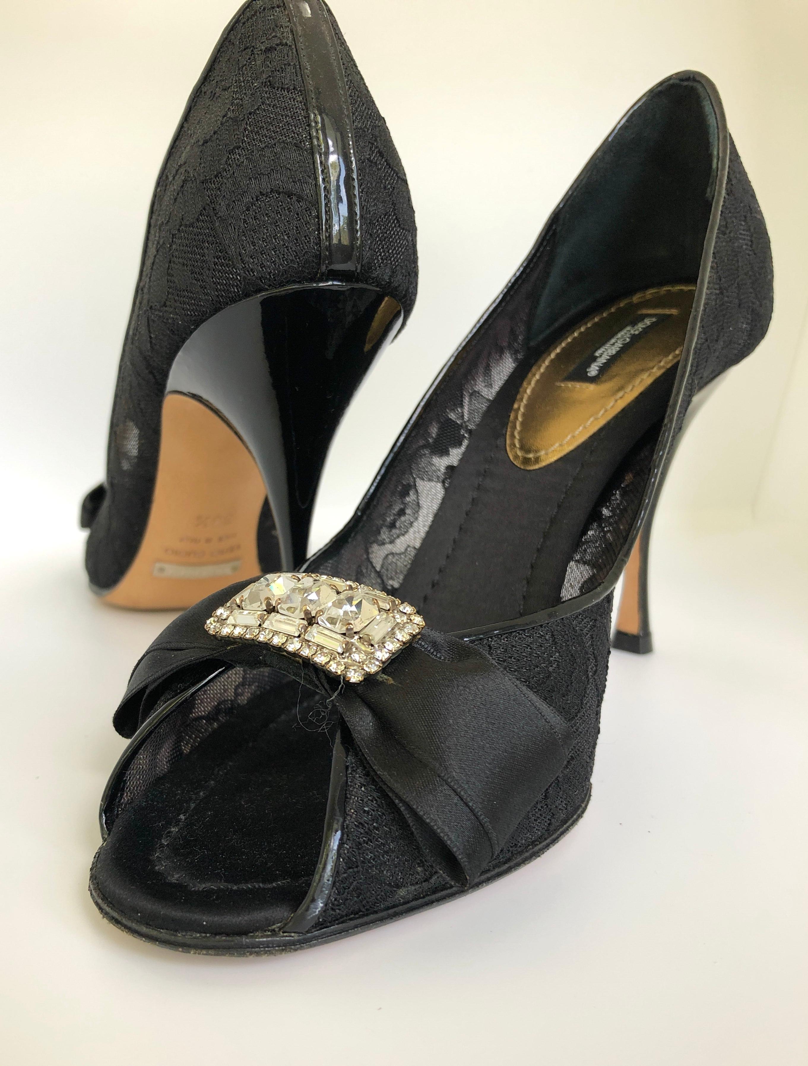 Dolce & Gabbana Satin Bow, Black Lace & Patent Leather Peep Toe Formal Pumps For Sale 7