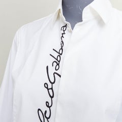 Dolce & Gabbana Sicilia, camicia in cotone bianco con logo nero e maniche a pieghe, taglia XS (EU37)
