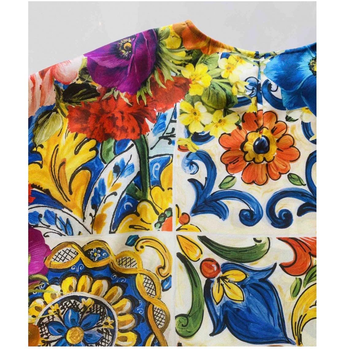 Brown Dolce & Gabbana Sicily Maiolica
Rose Floral printed silk top T-shirt
blouse