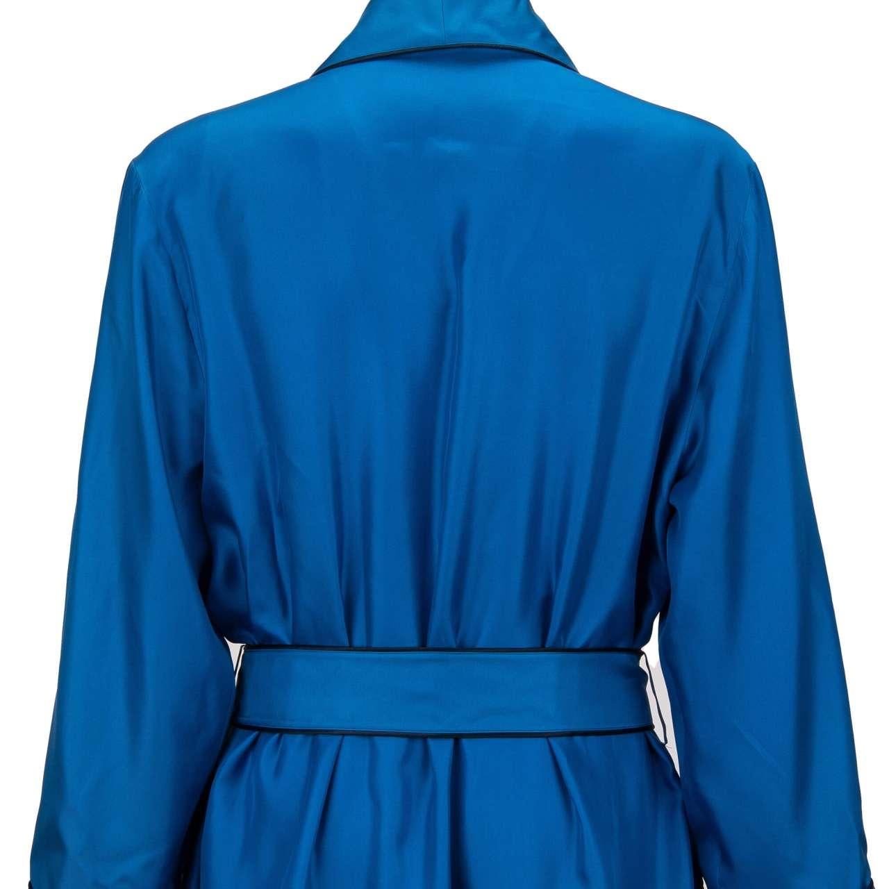 Dolce & Gabbana Silk Coat Robe Blue Black 46 In Excellent Condition For Sale In Erkrath, DE
