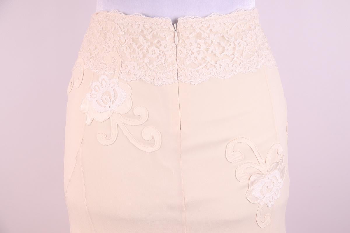 Beige Dolce & Gabbana Silk Cream Floral Lace Skirt 2000s early For Sale