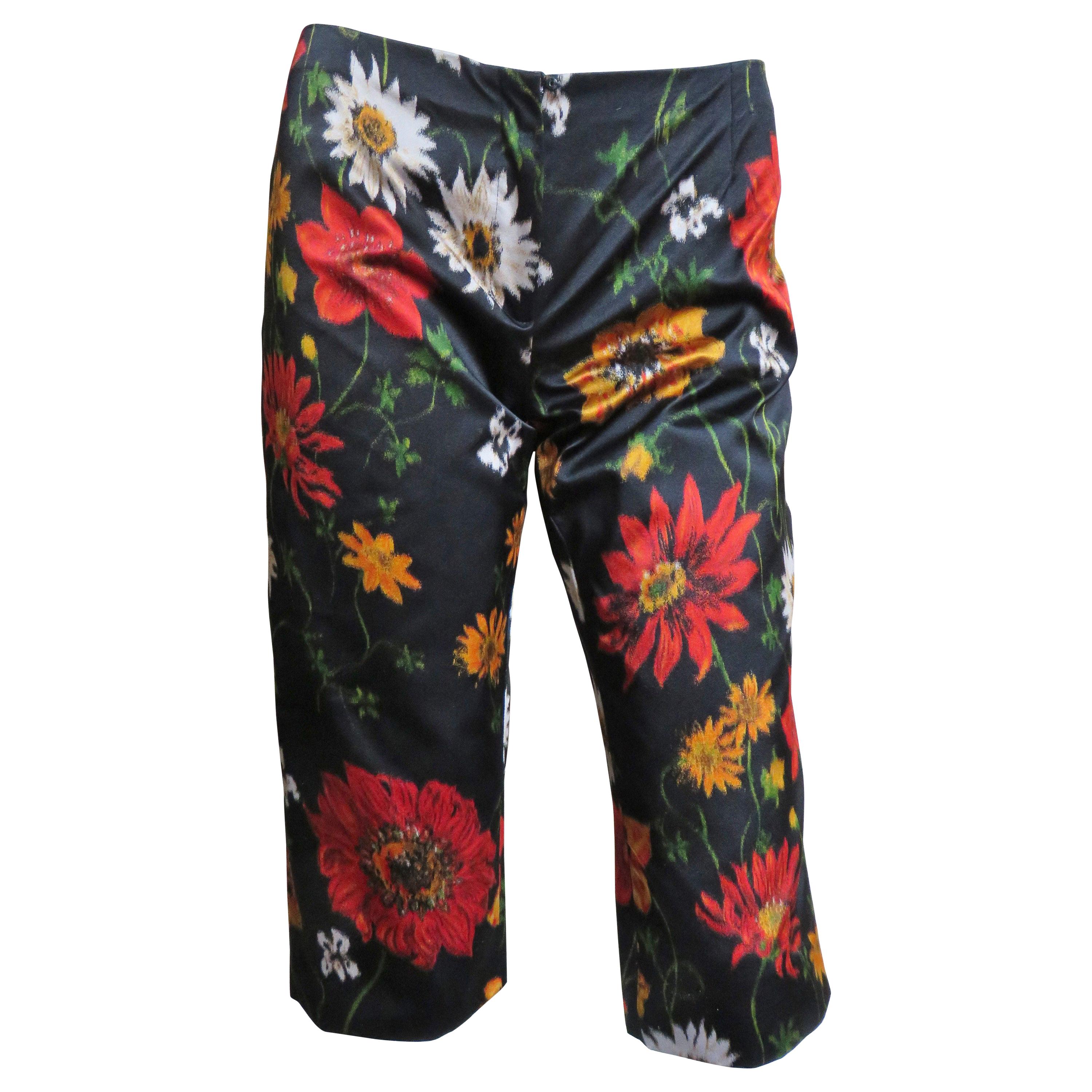 Dolce & Gabbana Silk Flower Shorts Pants