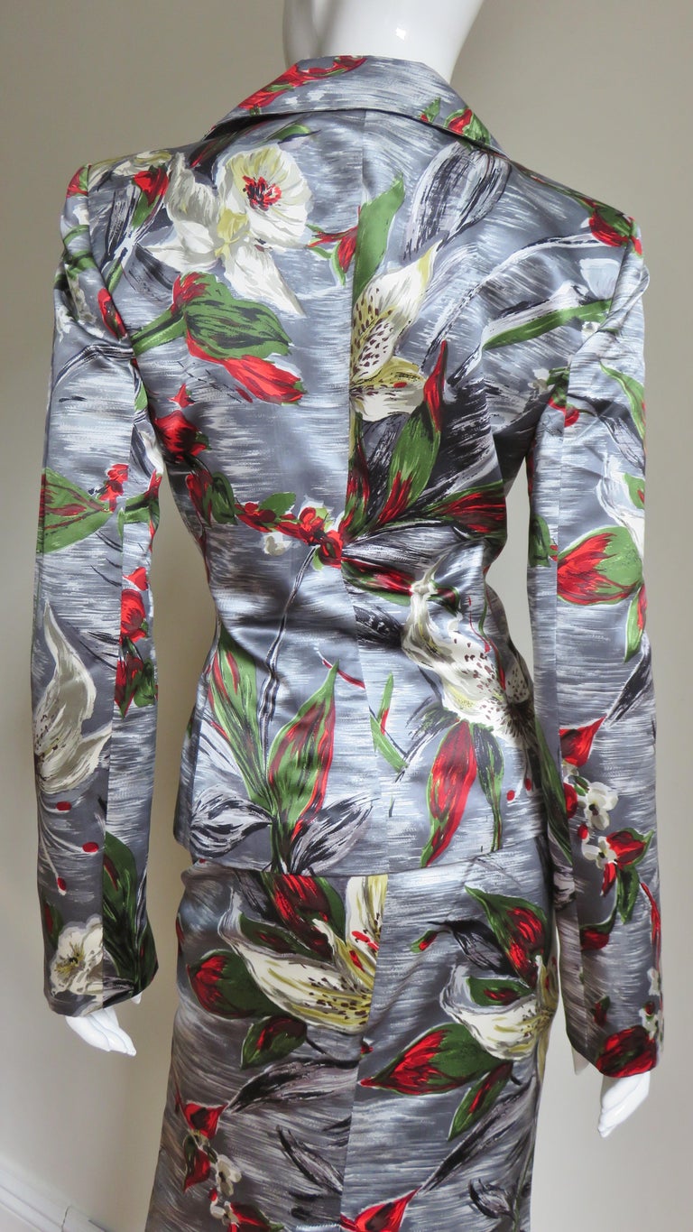 Dolce & Gabbana Flower Print Silk Skirt Suit For Sale 4