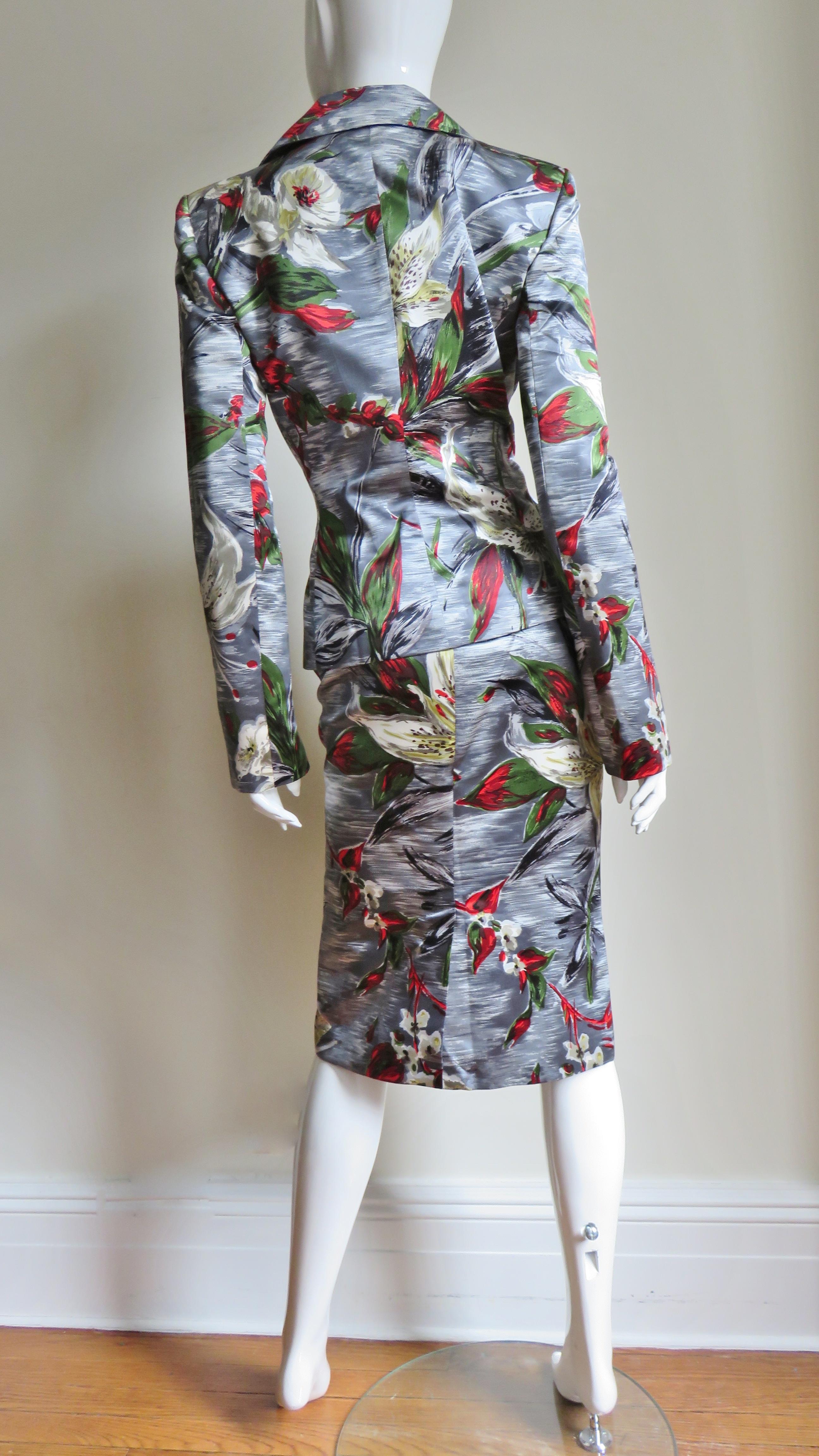 Dolce & Gabbana Silk Flower Print Skirt Suit For Sale 5