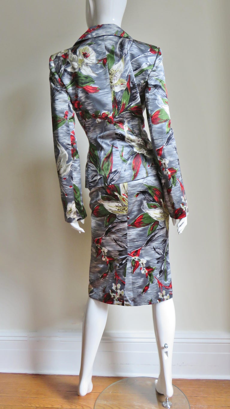 Dolce & Gabbana Flower Print Silk Skirt Suit For Sale 7