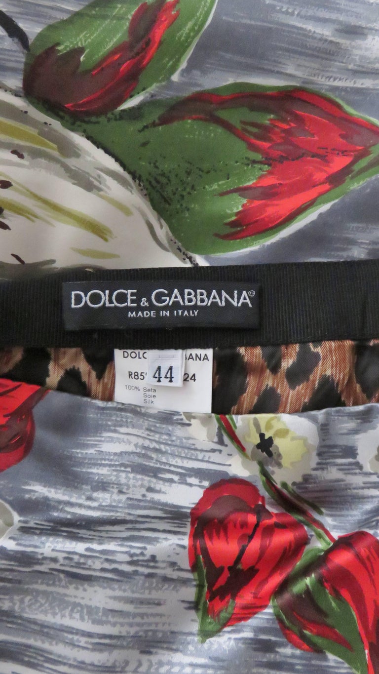 Dolce & Gabbana Flower Print Silk Skirt Suit For Sale 8