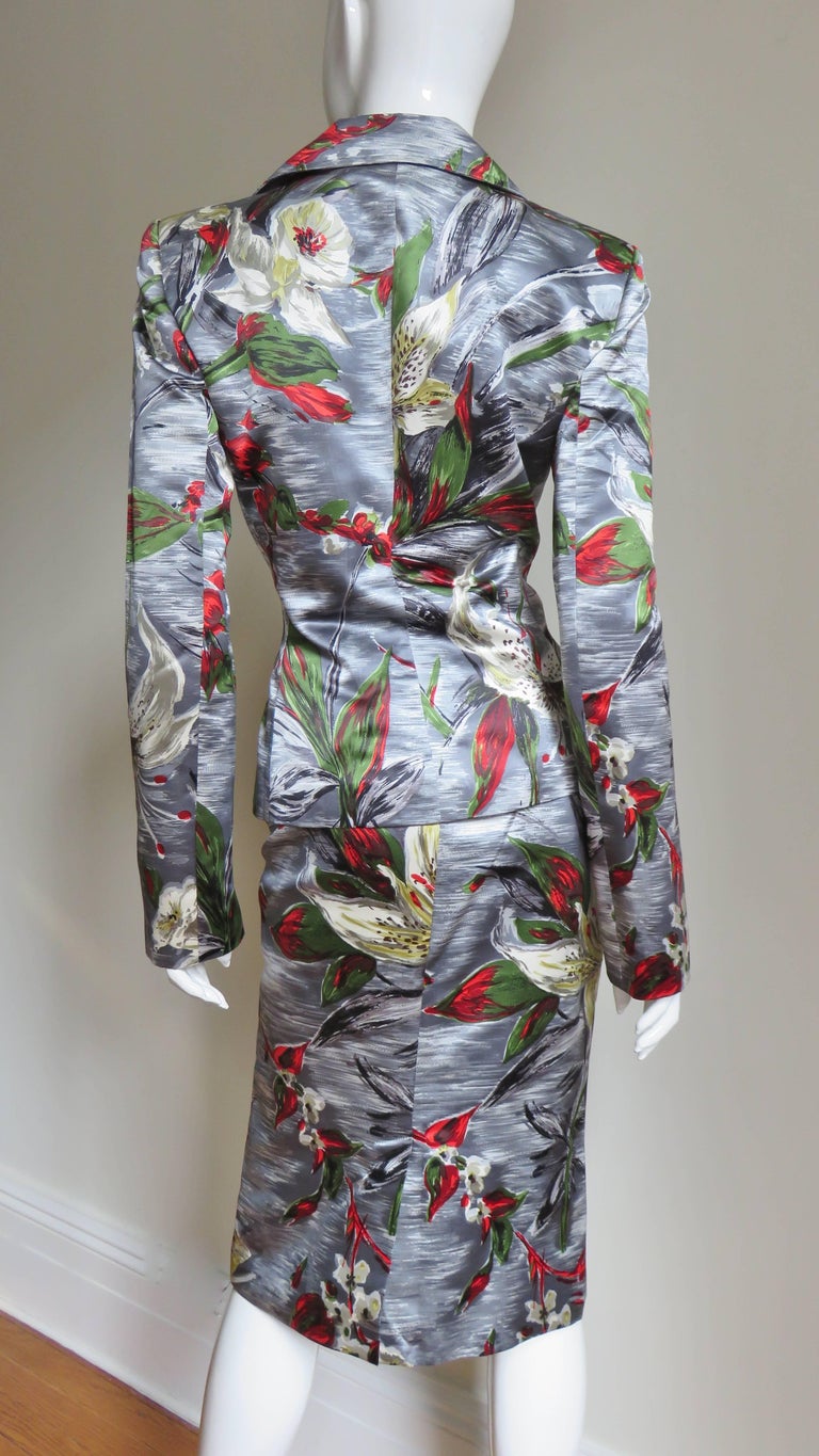 Dolce & Gabbana Flower Print Silk Skirt Suit For Sale 3