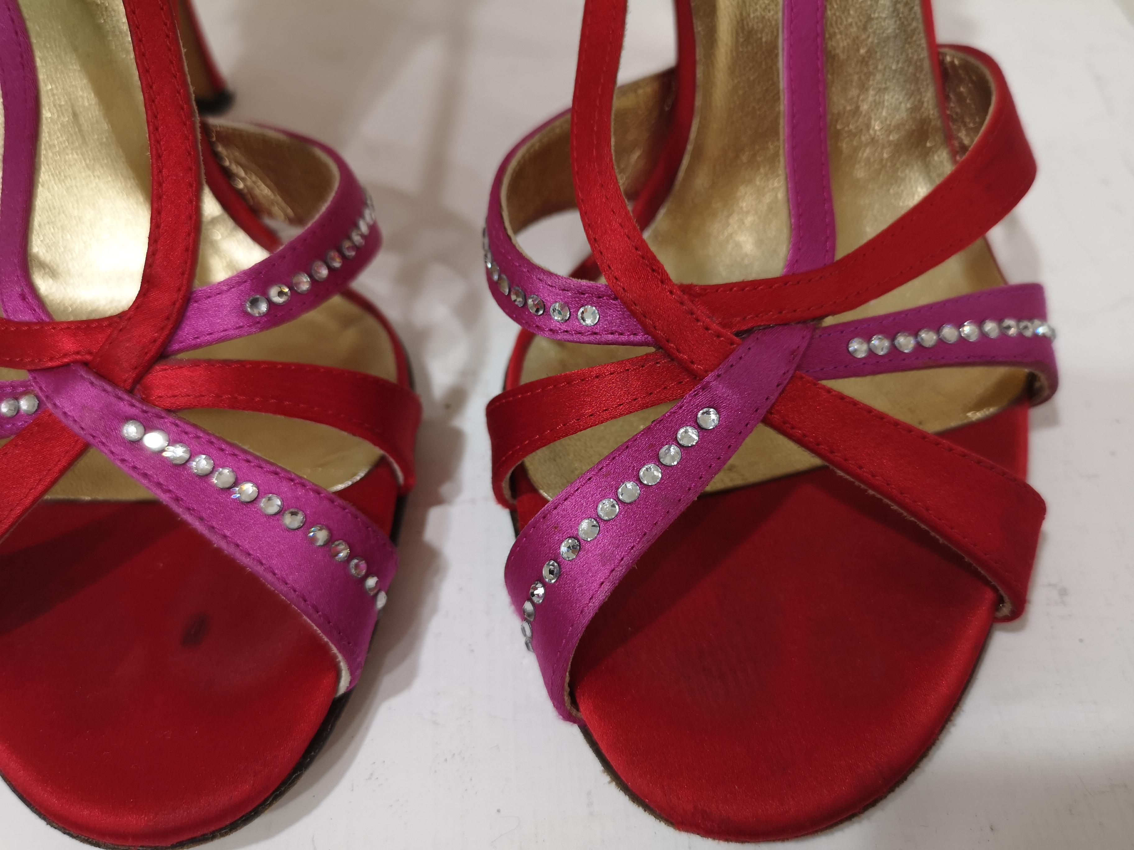 Dolce & Gabbana Seidensandalen aus Satin im Angebot 3