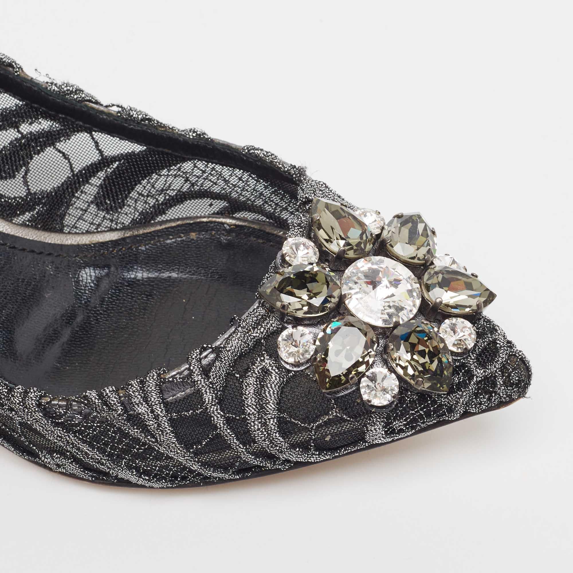 Dolce & Gabbana Silver/Black Lace Bellucci Crystal Embellished Kitten Heel Pumps For Sale 3