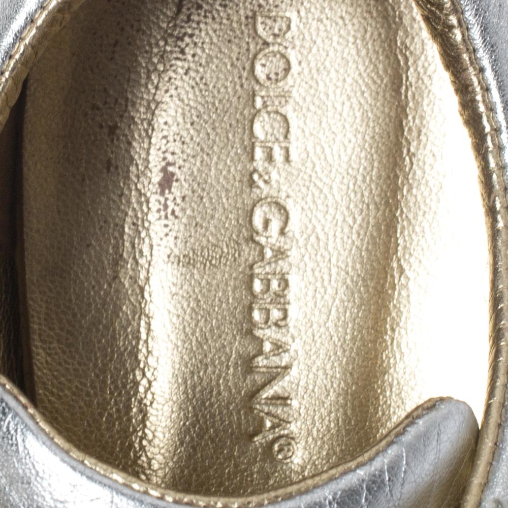 Dolce & Gabbana Silver Metallic Leather Limited Edition Sneakers Size 40.5 In Good Condition In Dubai, Al Qouz 2