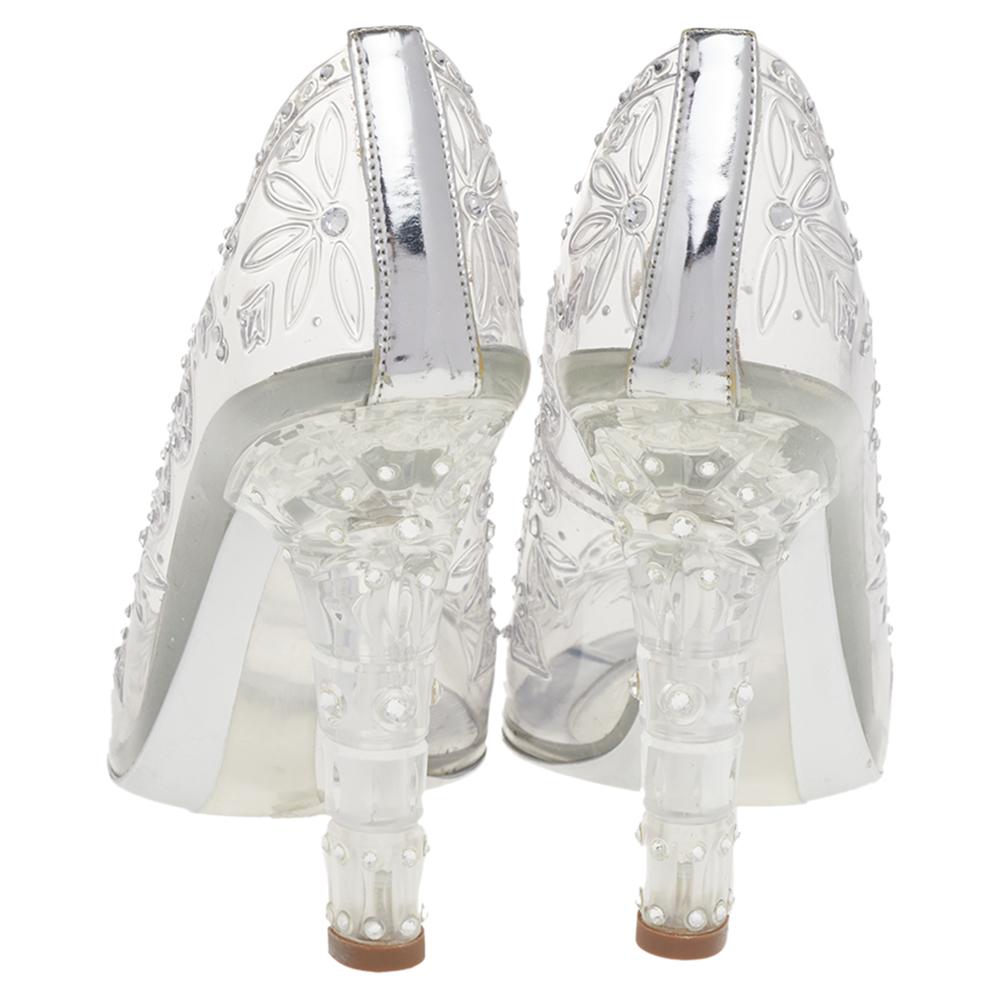 Dolce & Gabbana Silver PVC Crystal Embellishment Cinderella Pumps Size 39.5 In Good Condition In Dubai, Al Qouz 2