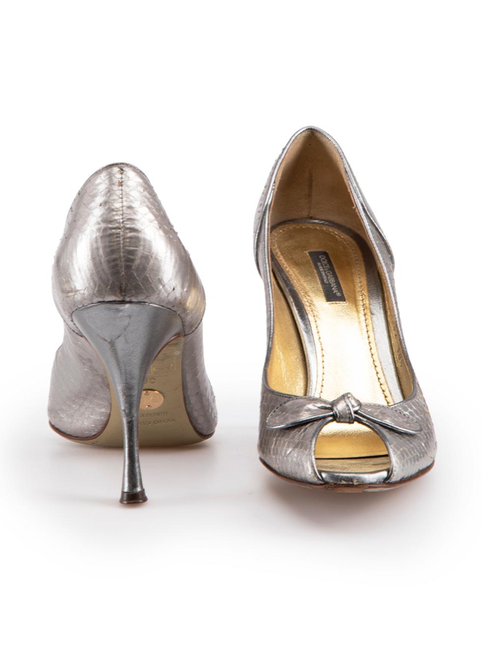 Dolce & Gabbana Silver Python Peep Toe Heels Size IT 38.5 In Good Condition For Sale In London, GB