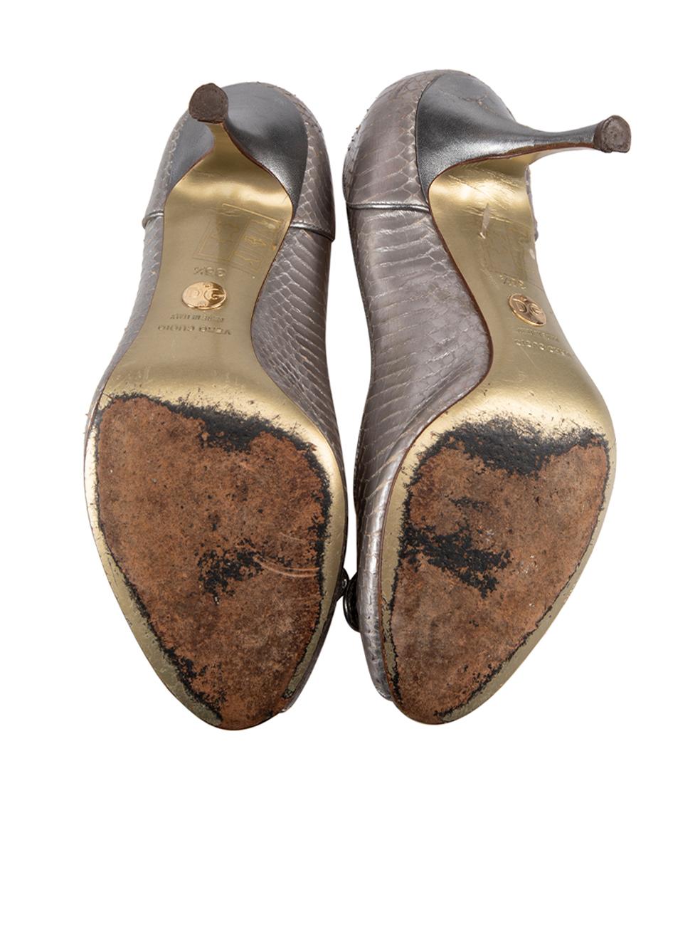 Women's Dolce & Gabbana Silver Python Peep Toe Heels Size IT 38.5 For Sale