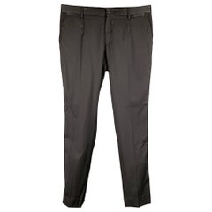 DOLCE
GABBANA Size 32 Black Wool Blend Tuxedo Dress Pants DOLCE
GABBANA Size 32 Black Wool Blend Tuxedo Dress Pants