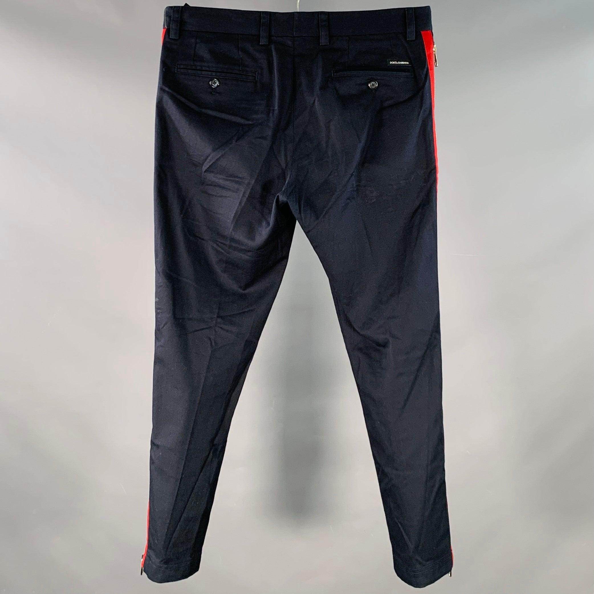 Noir Dolce & Gabbana Size 32 Navy Red Stripe Cotton Blend Zipper Stripe Casual Pants (Pantalon décontracté à rayures en coton mélangé) en vente