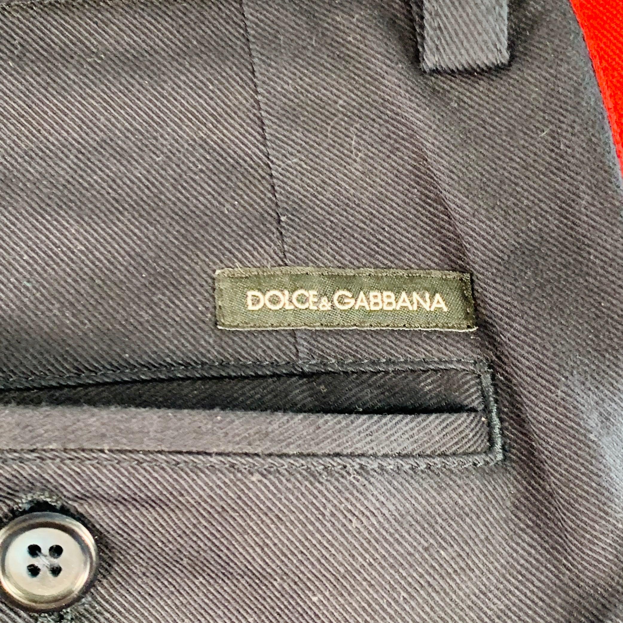 Dolce & Gabbana Size 32 Navy Red Stripe Cotton Blend Zipper Stripe Casual Pants (Pantalon décontracté à rayures en coton mélangé) Bon état - En vente à San Francisco, CA