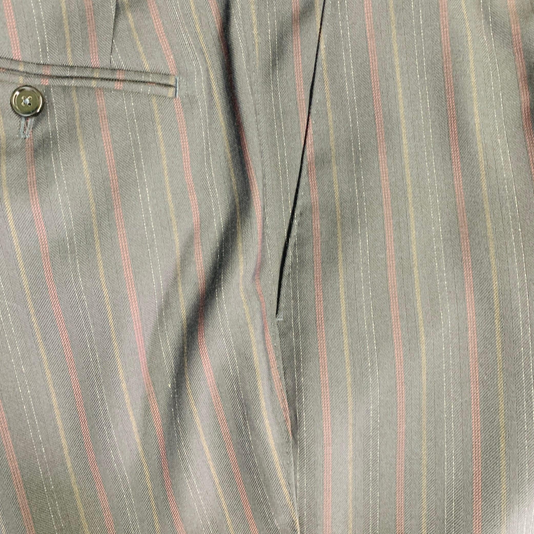 Dolce & Gabbana Taille 34 Pantalon habillé en laine à rayures noires et bourgogne à devant plat en vente 3