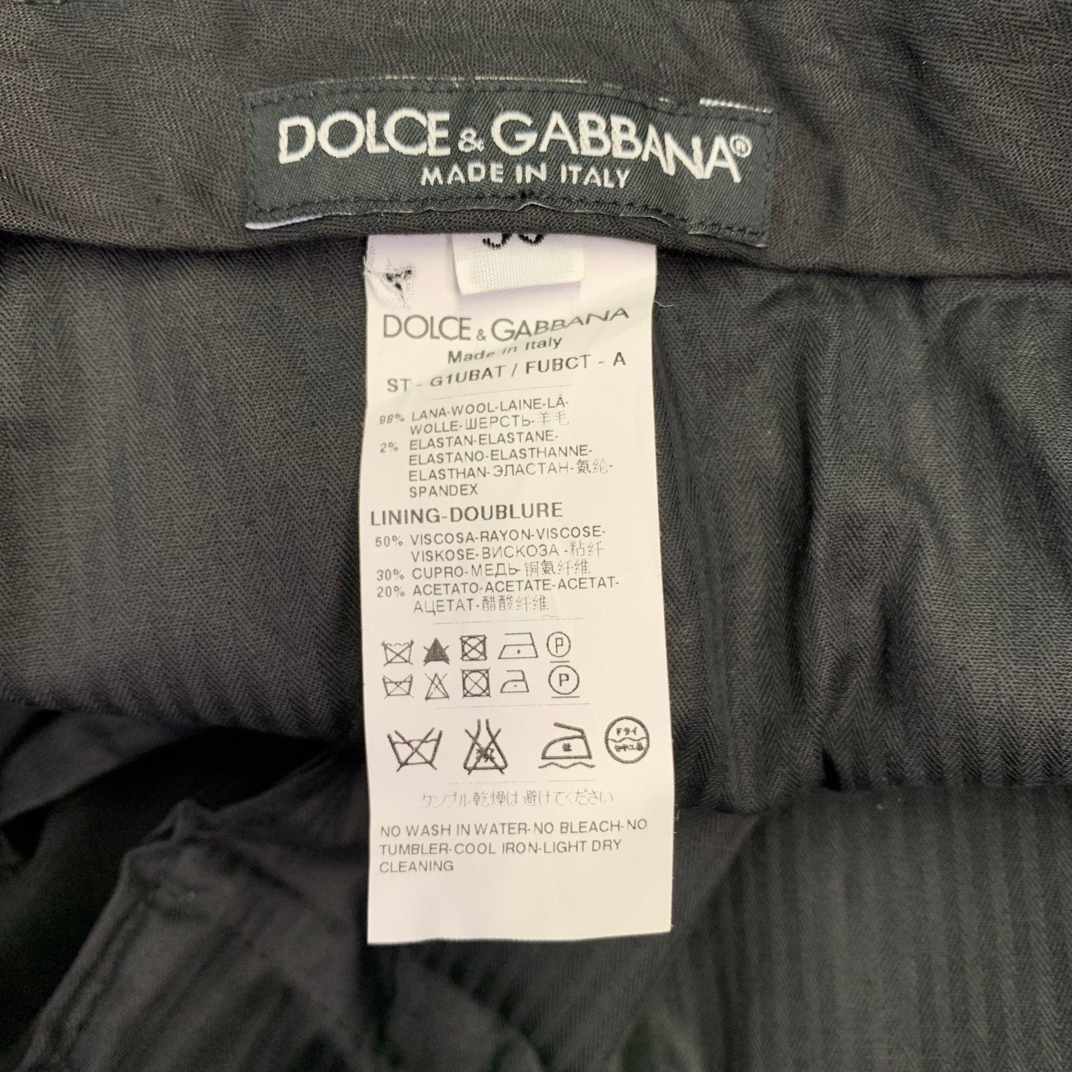 DOLCE & GABBANA Size 34 Black Wool Blend Slim Tapered Zip Fly Dress Pants In Excellent Condition For Sale In San Francisco, CA