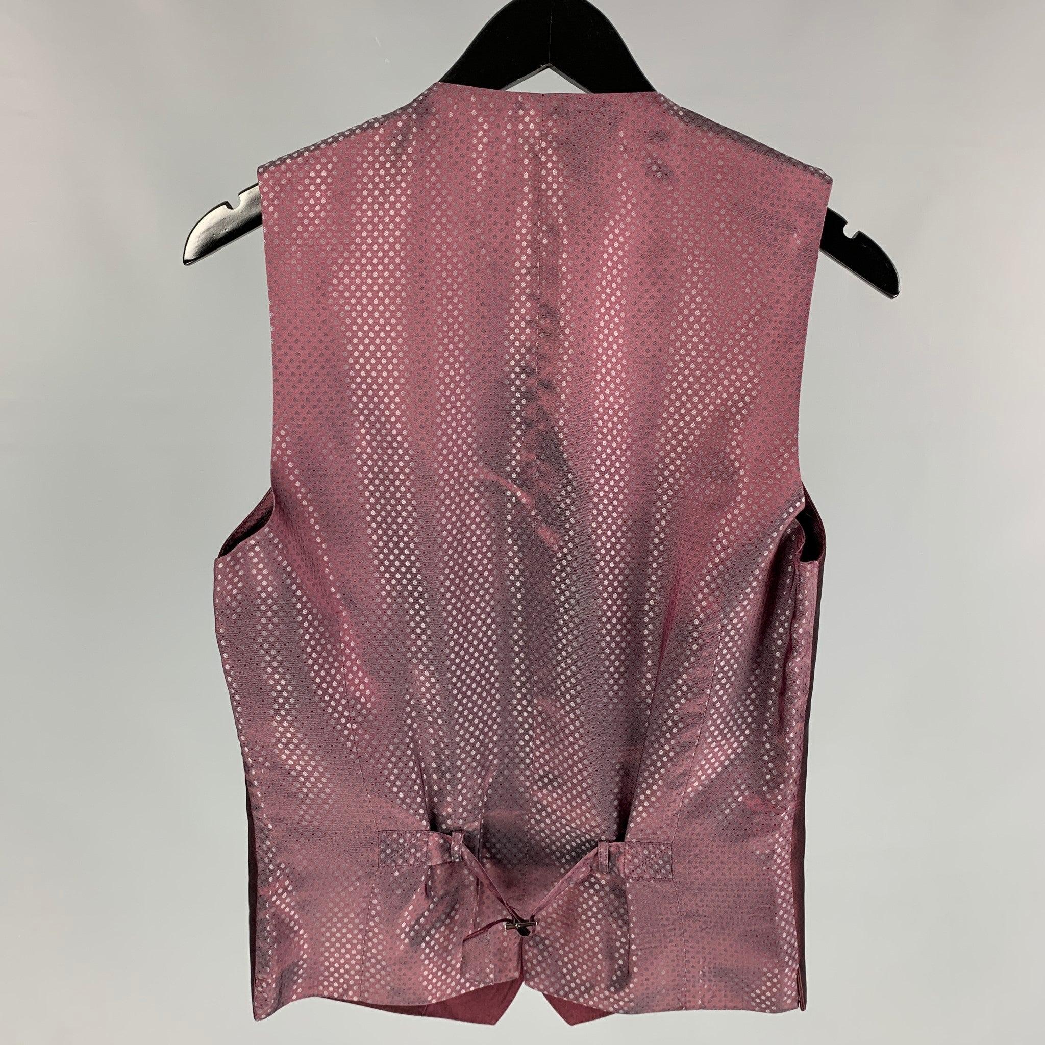 DOLCE & GABBANA Size 34 Burgundy Silk Buttoned Vest In Good Condition For Sale In San Francisco, CA