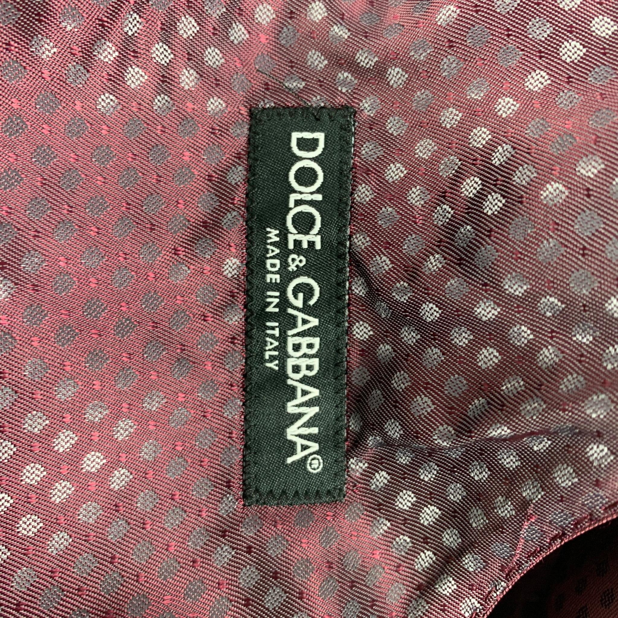 DOLCE & GABBANA Size 34 Burgundy Silk Buttoned Vest For Sale 1