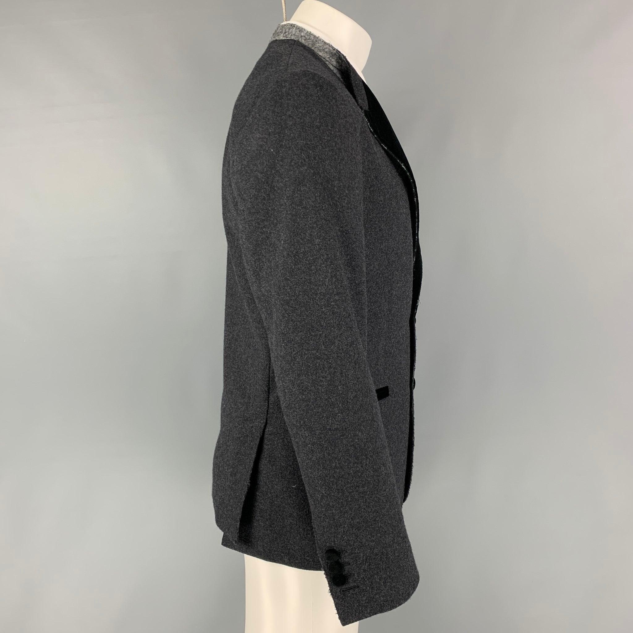 DOLCE & GABBANA Size 36 Charcoal & Black Wool Blend Sport Coat In Good Condition For Sale In San Francisco, CA