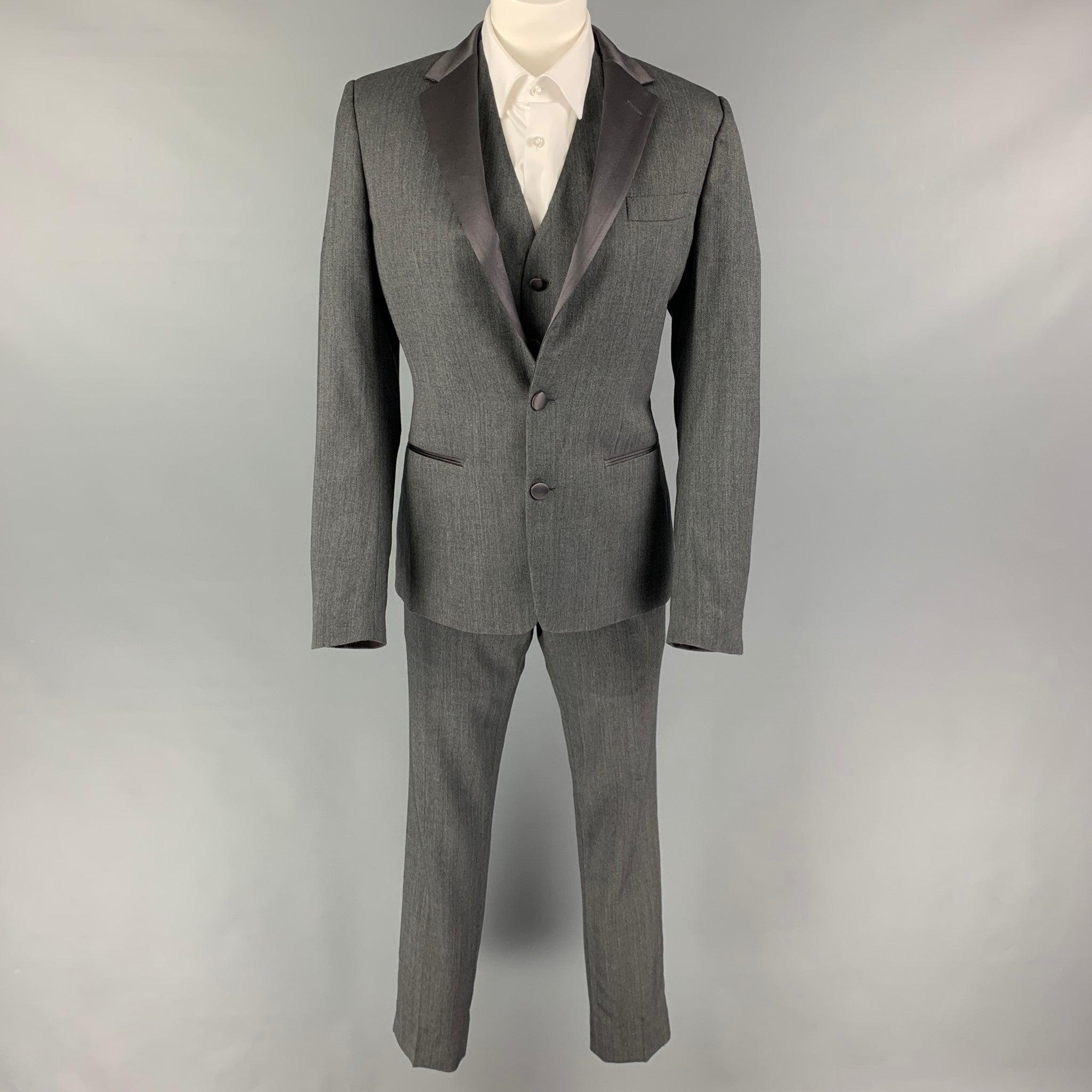 DOLCE & GABBANA Size 36 Grey Wool Silk Notch Lapel Tuxedo Suit In Excellent Condition For Sale In San Francisco, CA