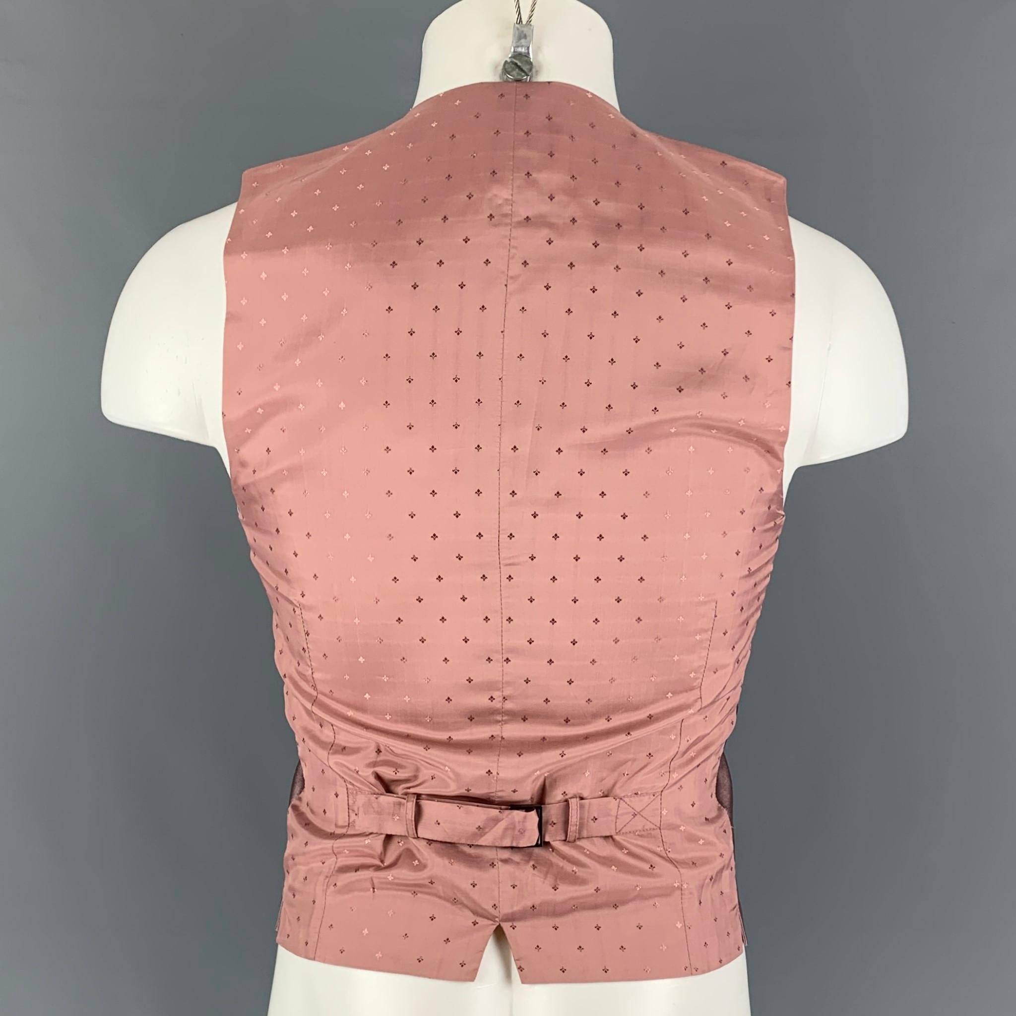 DOLCE & GABBANA Size 36 Mauve Silk Buttoned Vest In Good Condition In San Francisco, CA