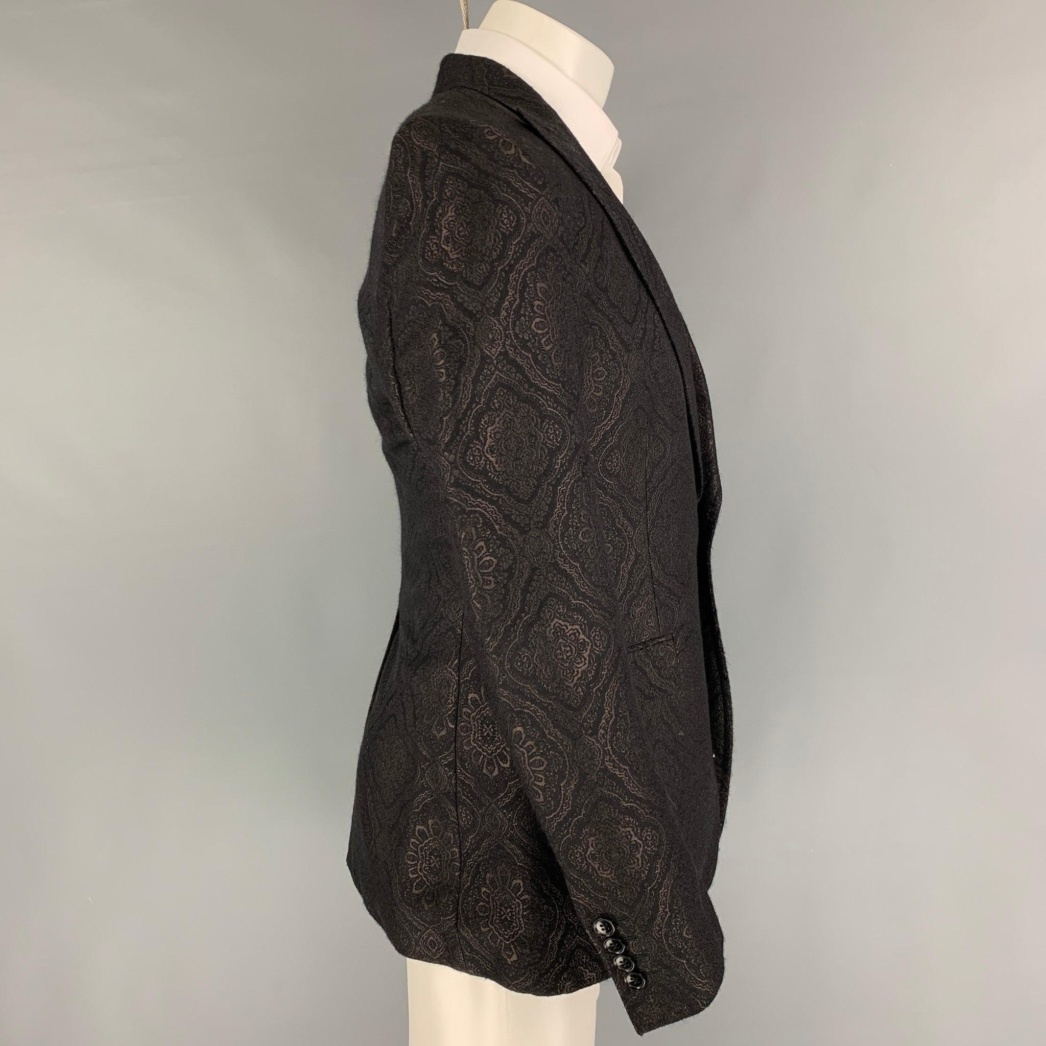 DOLCE & GABBANA Size 38 Black Brown Jacquard Wool Peak Lapel Sport Coat In Good Condition For Sale In San Francisco, CA