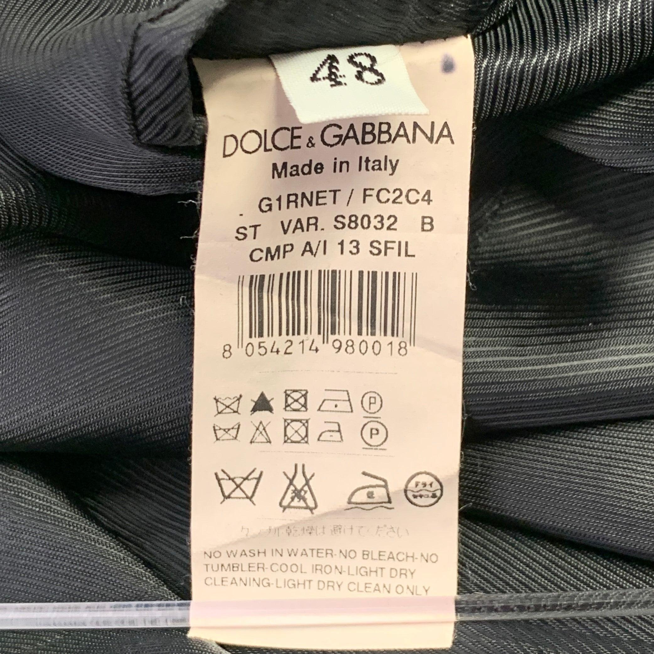 DOLCE & GABBANA Talla 38 Abrigo negro de lana con solapa de pico en venta 3